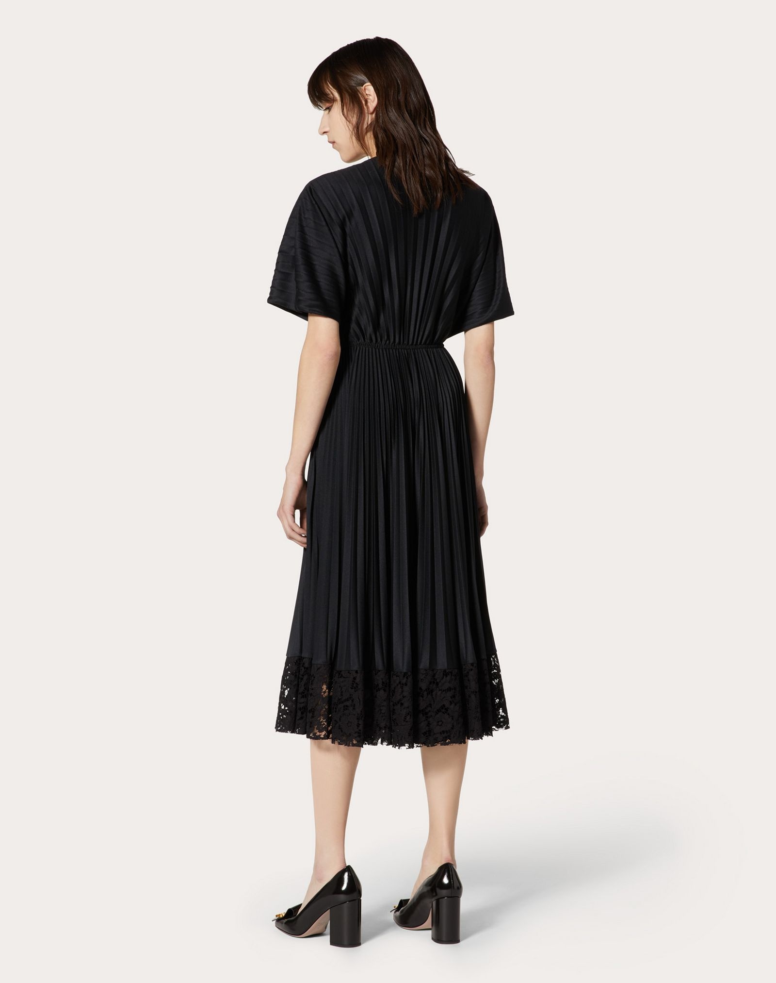 Jersey and Heavy Lace Pleated Dress - 4