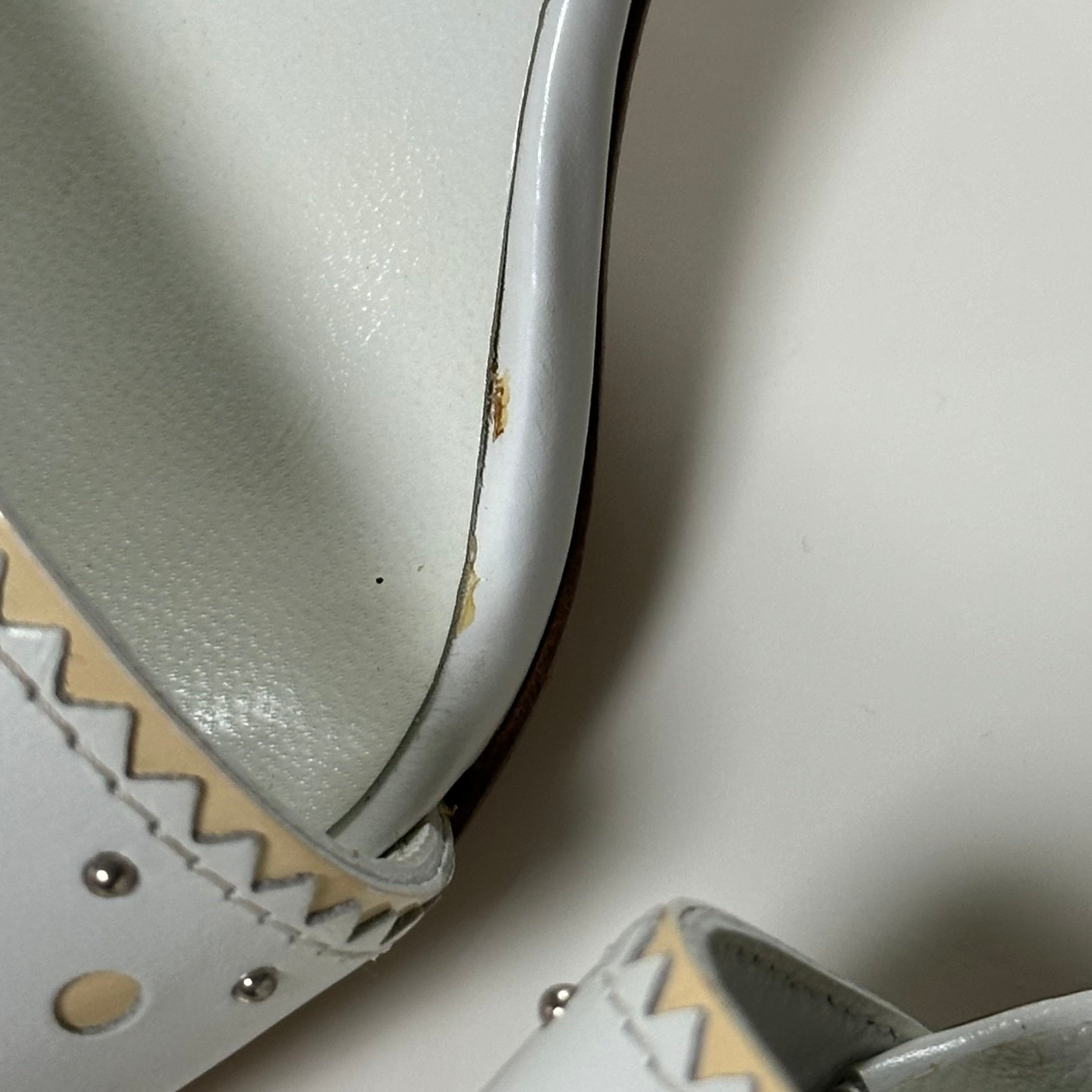 CHRISTIAN DIOR Spring Summer 2004 D'Trick Leather Studded Sandals - 7