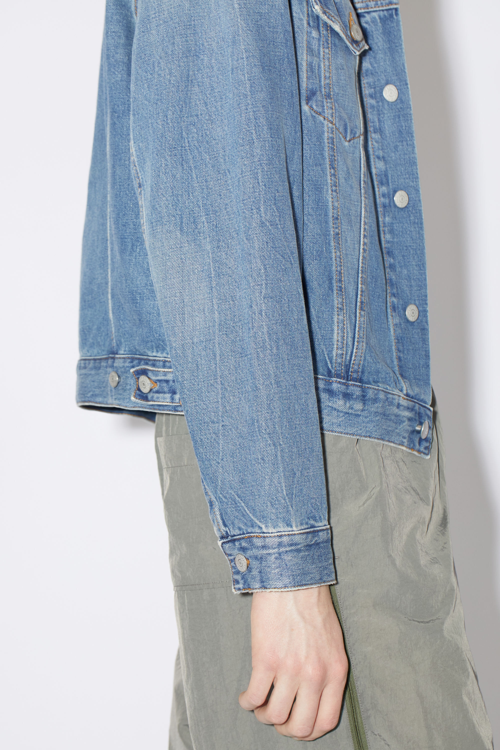 Classic denim jacket - Mid Blue - 5