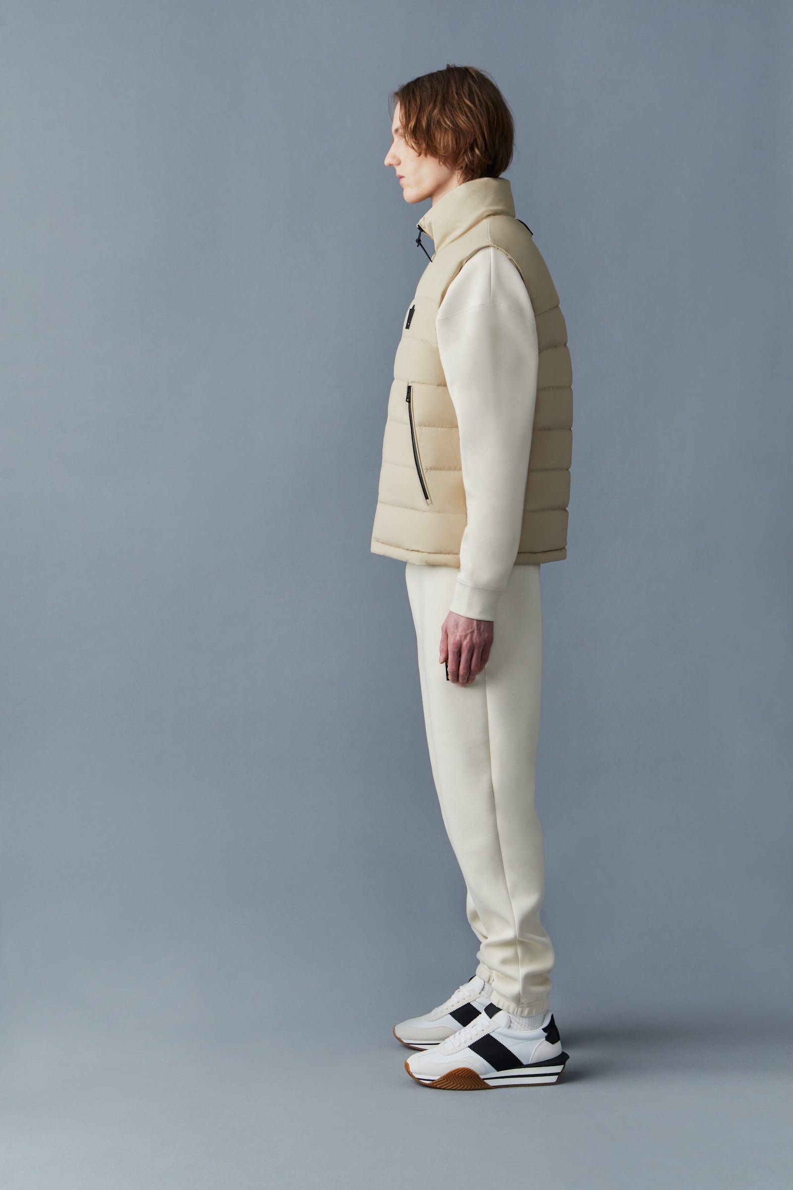 BOBBIE Stretch light down vest with stand collar - 3