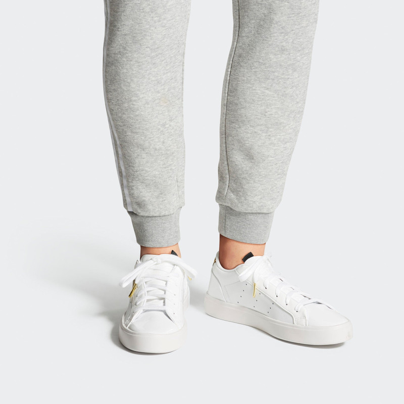 (WMNS) adidas Sleek 'Gold Metallic' FV3395 7