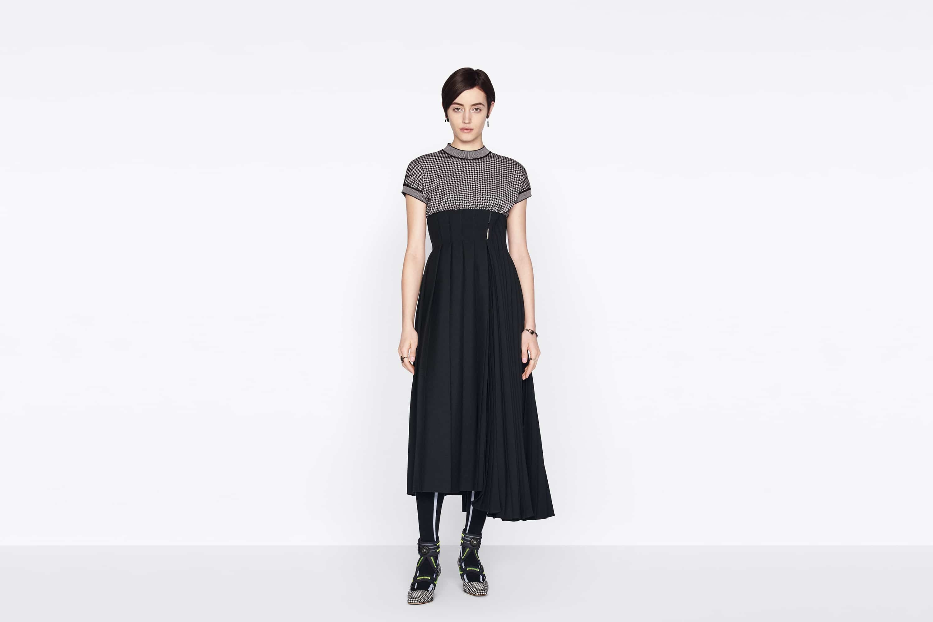 Short-Sleeved Sweater - 4