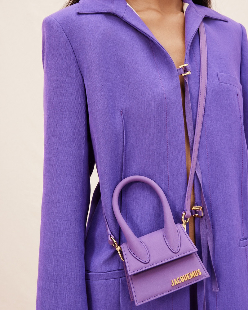 JACQUEMUS Le Chiquito outlook