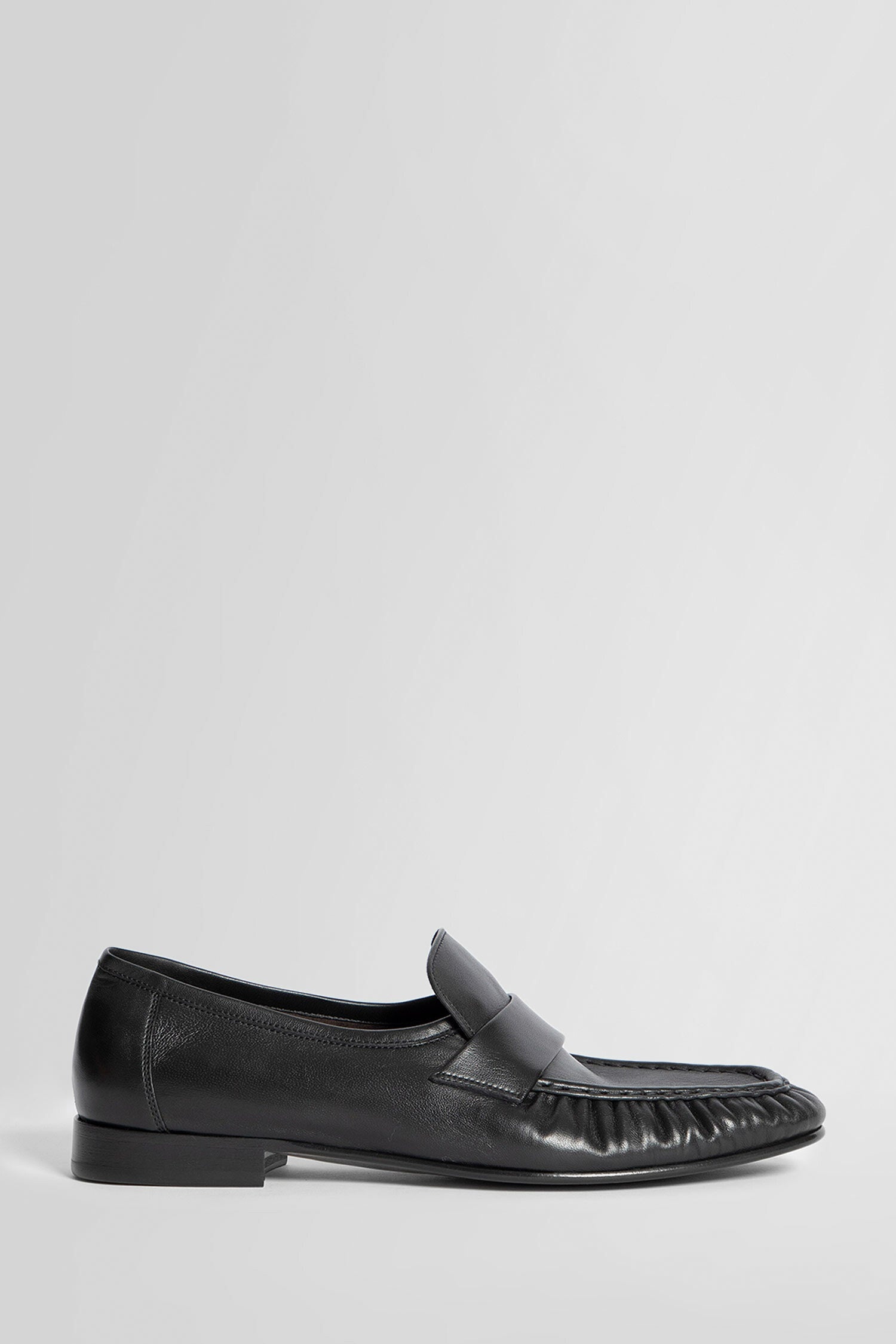 THE ROW MAN BLACK LOAFERS - 1