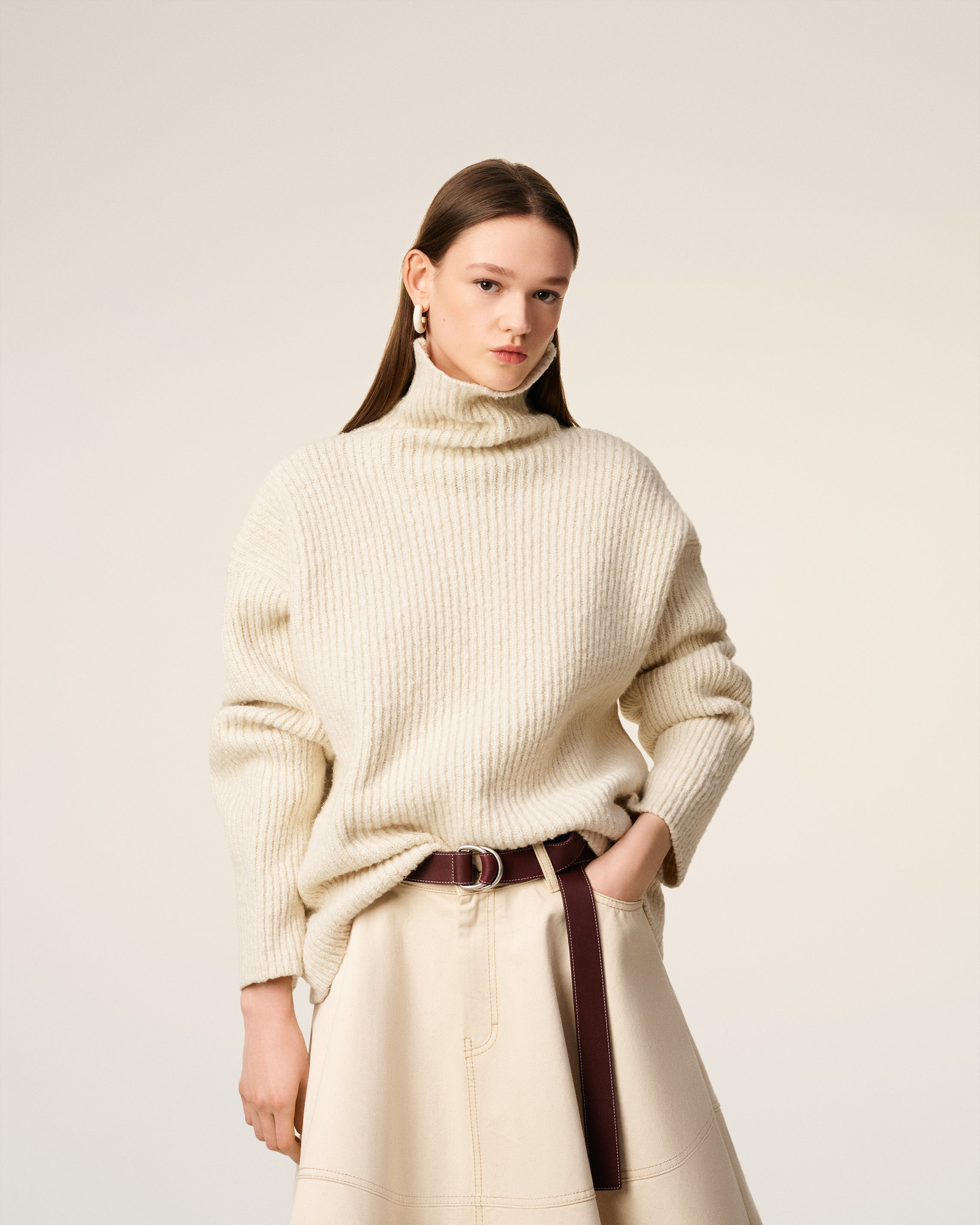 WHITE WOOL FUNNEL NECK SWEATER - 3
