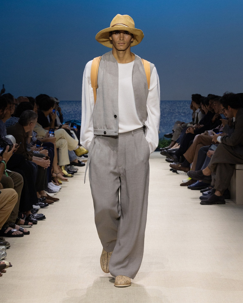 GIORGIO ARMANI CASHMERE AND SILK INTERLOCK CREW-NECK JUMPER outlook