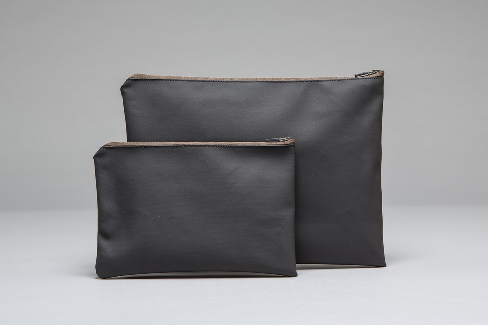 3A-E1-L Large Zippered Envelope Black 6