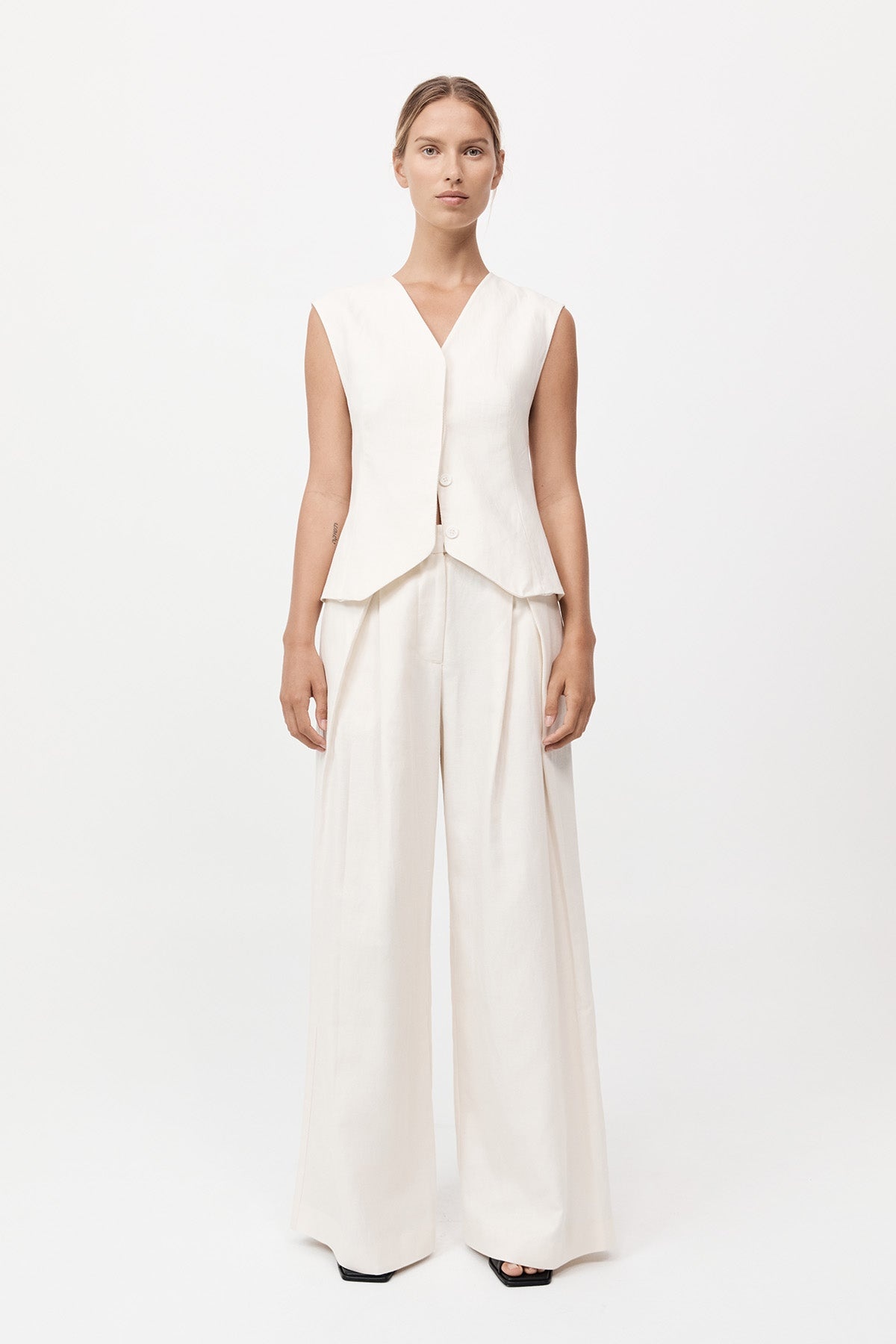 Minimal Tailored Vest - Ivory - 3