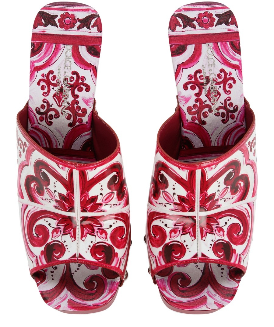 Majolica-print polished calfskin clogs - 4