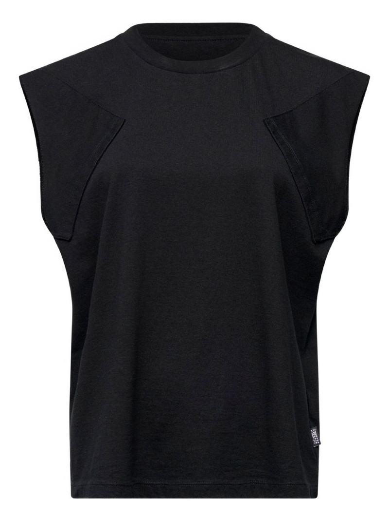 crew-neck vest 1