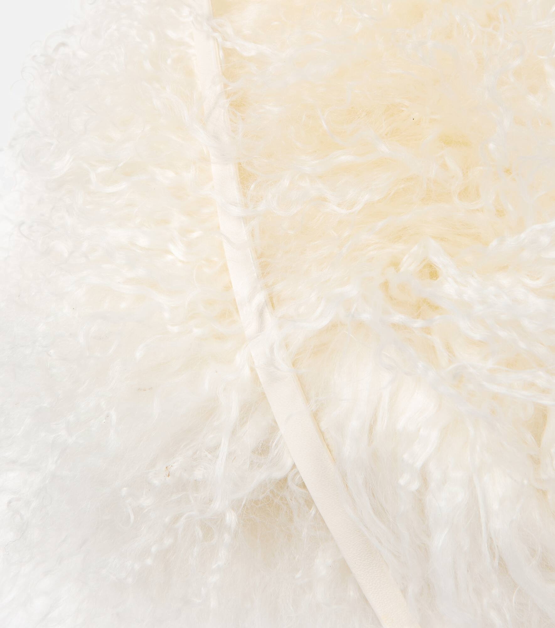 Shearling muff - 2