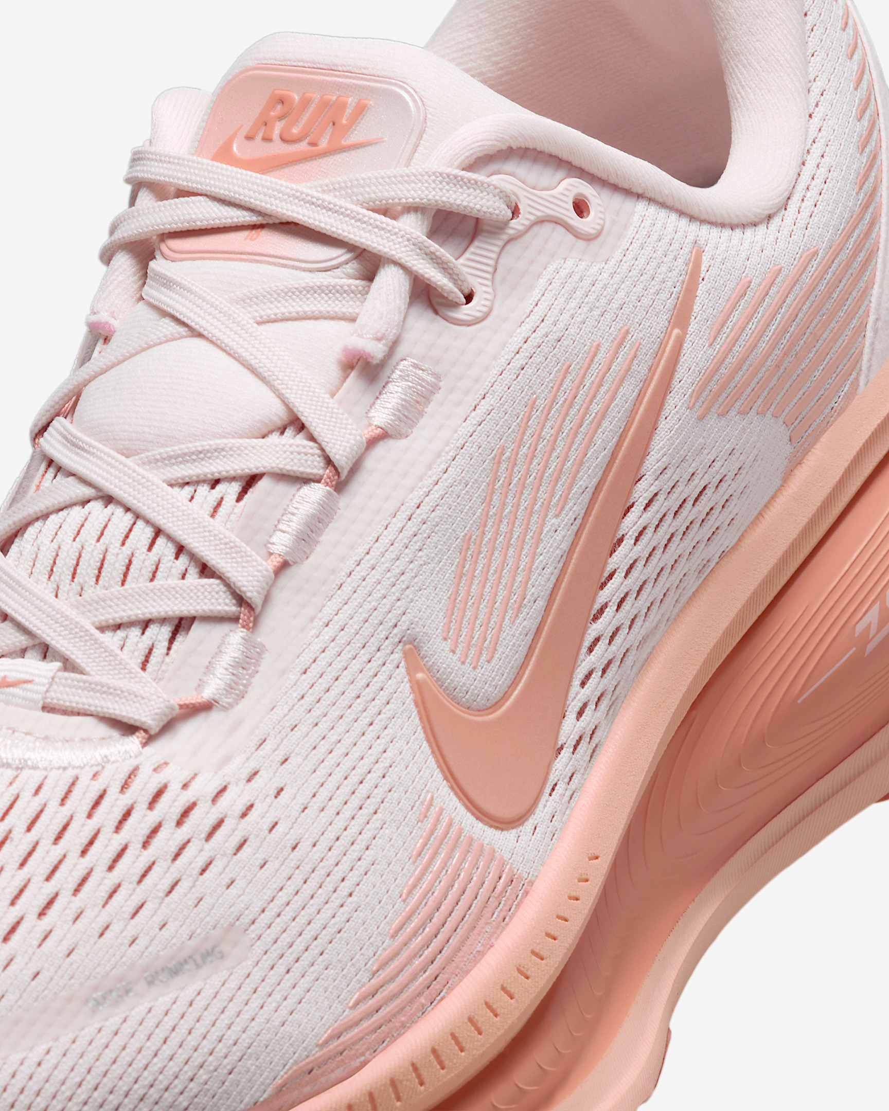 Nike Vomero 18 Women's Road Running Shoes - 7
