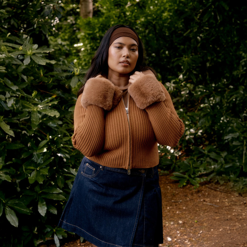 PEGGY CARDI 3