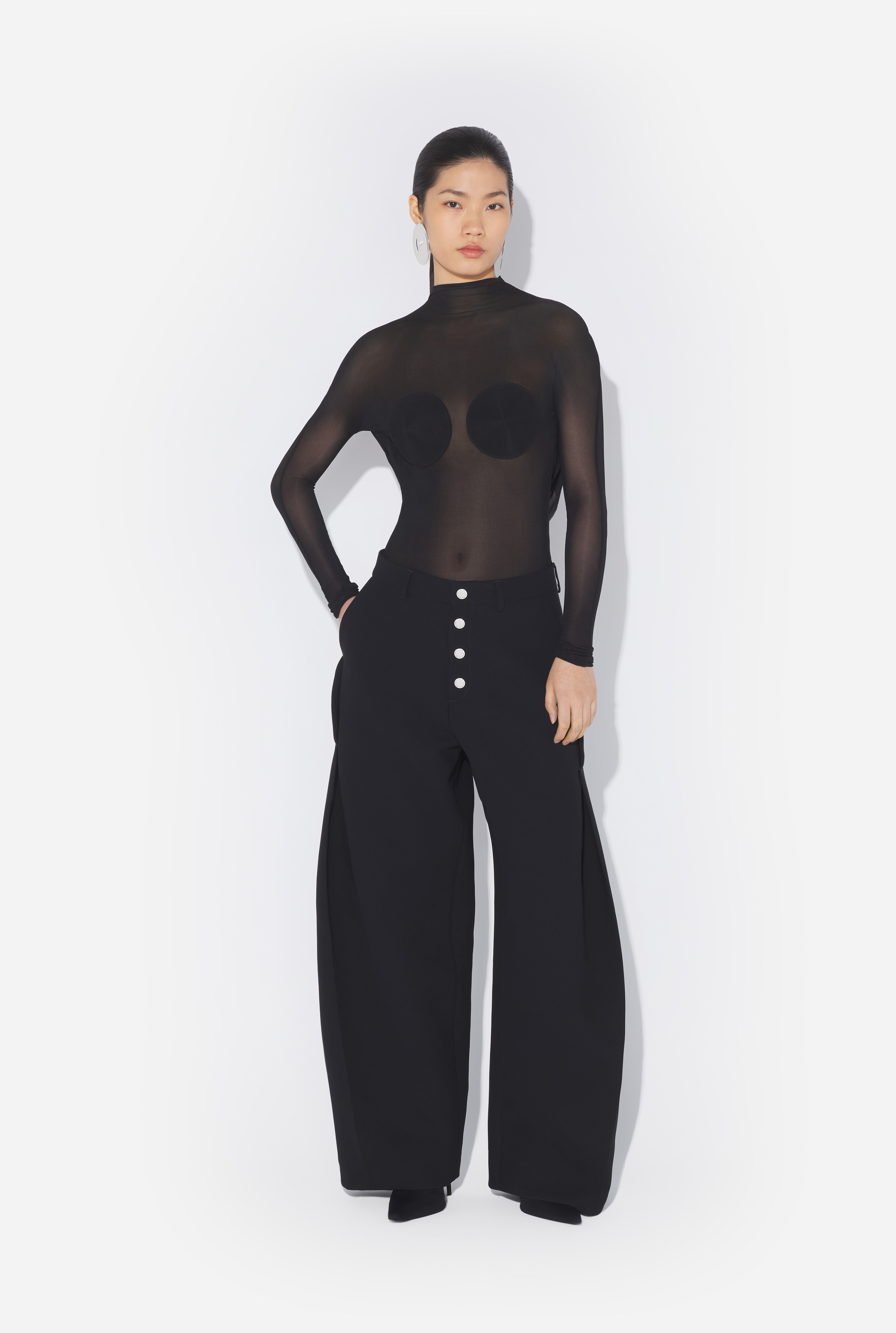 THE BACKLESS CONICAL TOP - 2