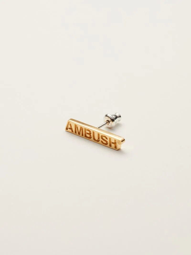 Ambush NAME PLATE EARRING outlook
