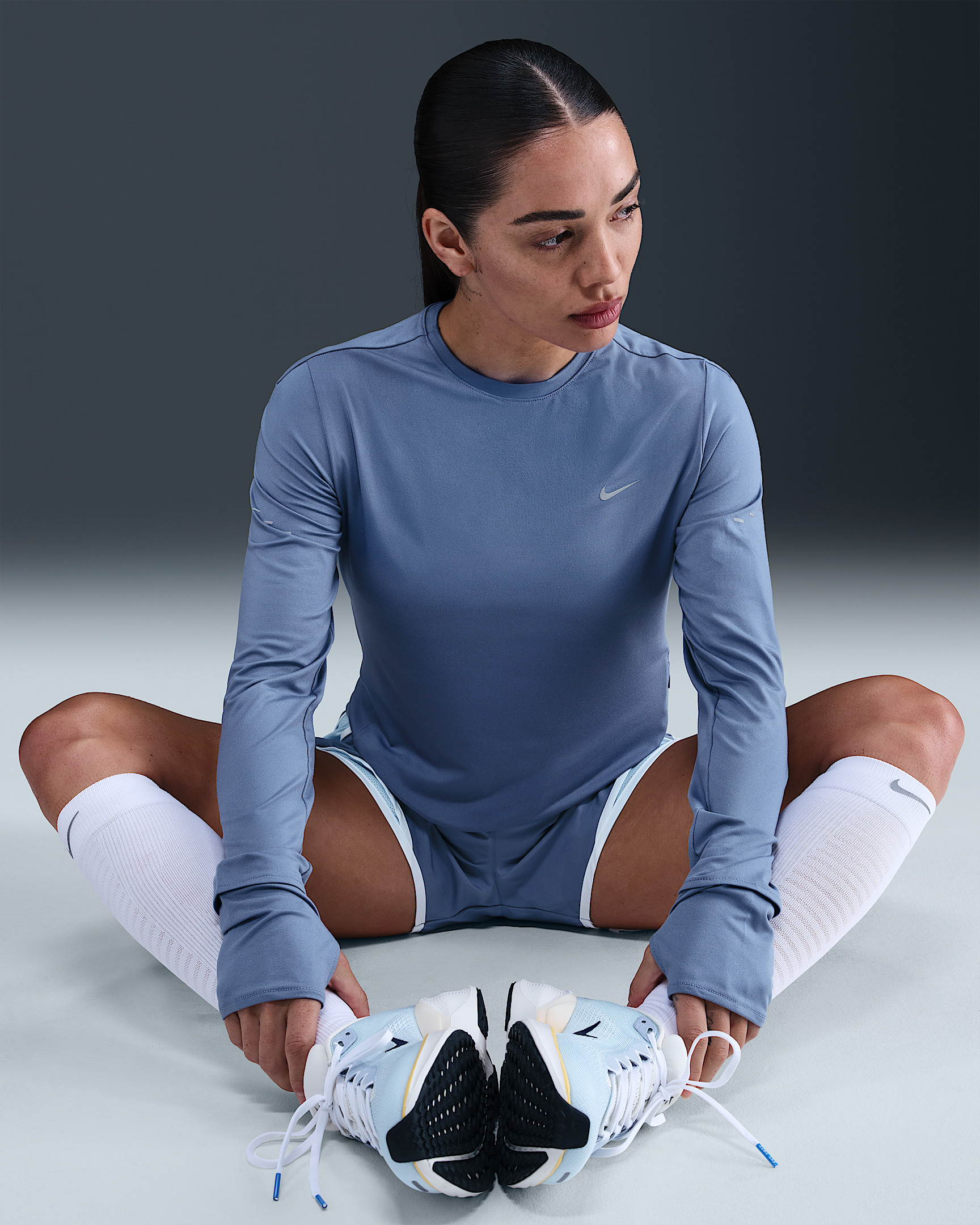 Nike Swift Women's Dri-FIT UV Long-Sleeve Crew-Neck Running Top - 3