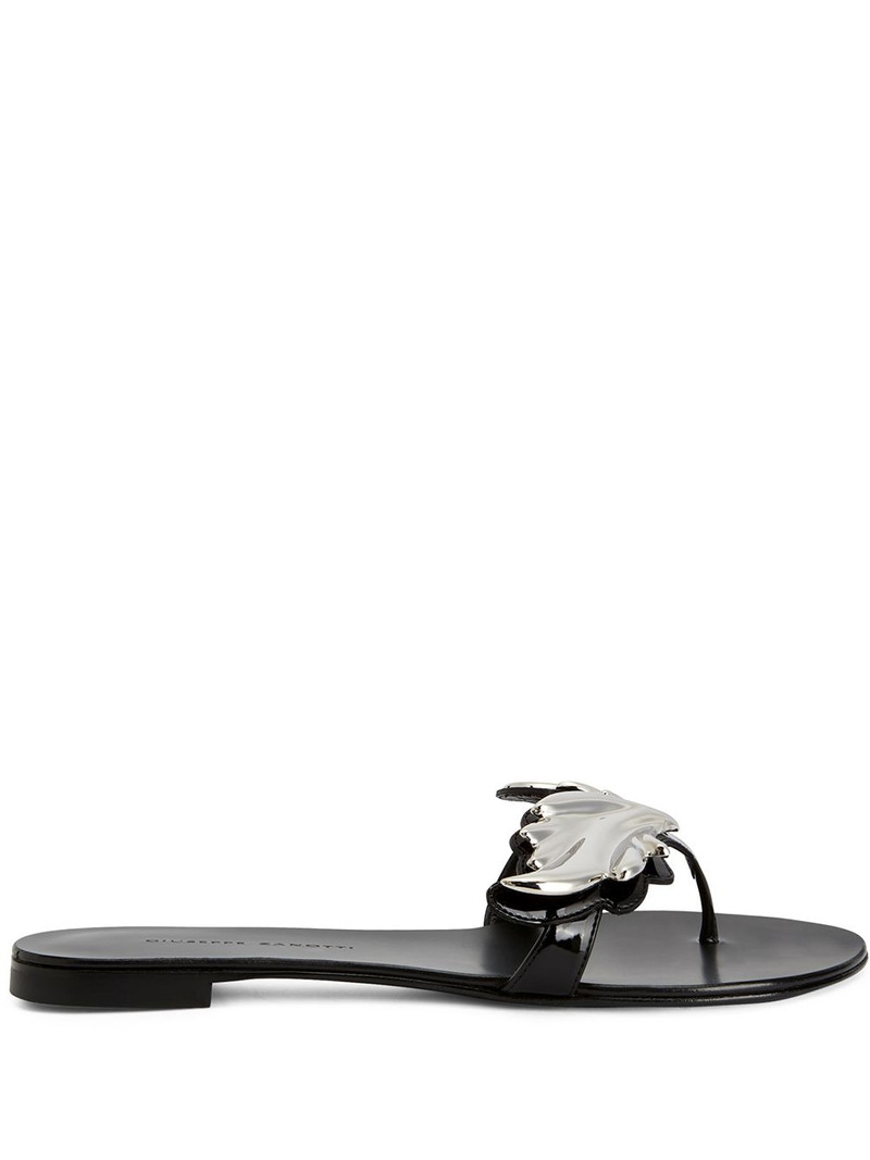 Cruel flat sandals 1