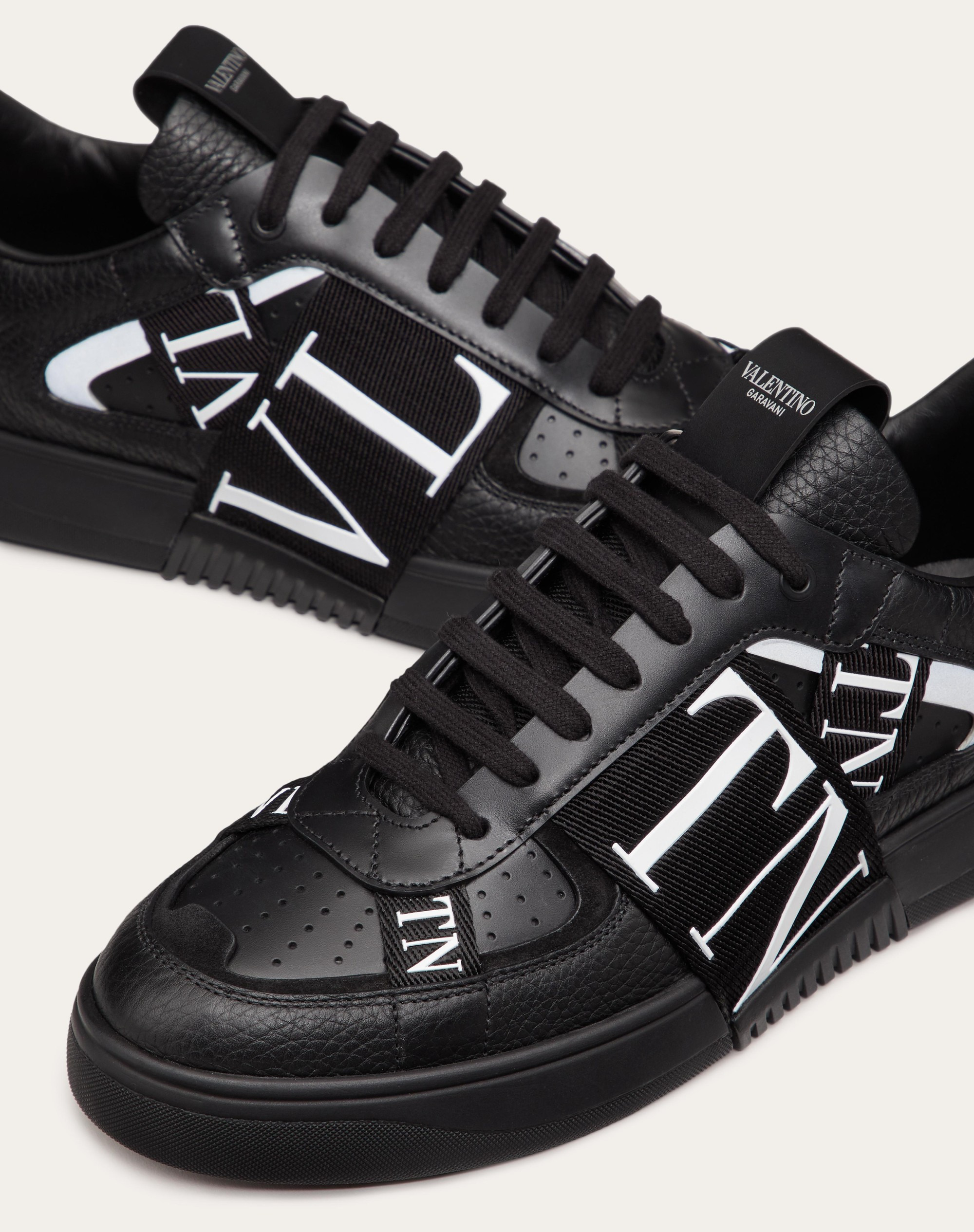 LOW-TOP CALFSKIN VL7N SNEAKER WITH BANDS - 5
