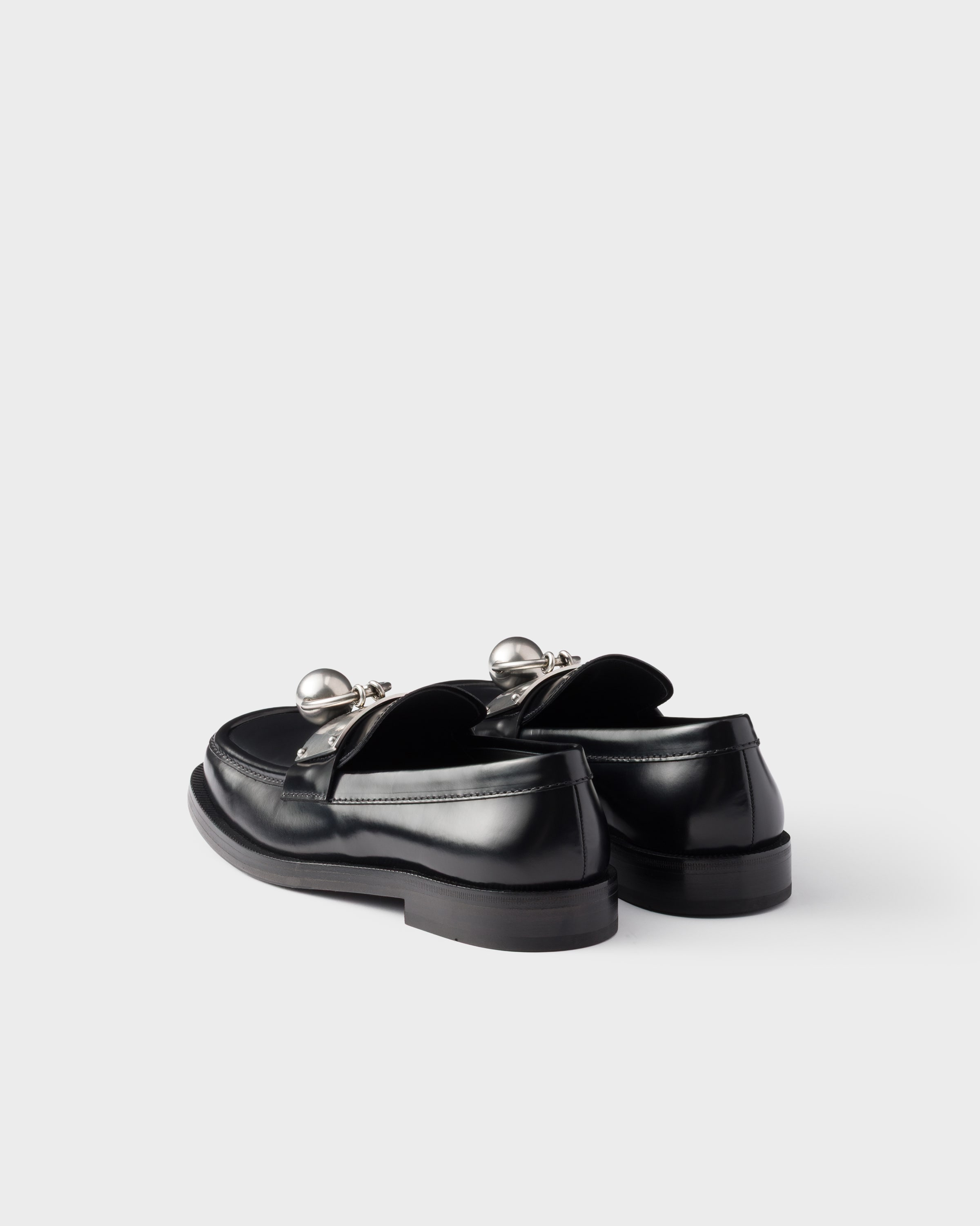 Brushed leather loafers with metal ring - 5