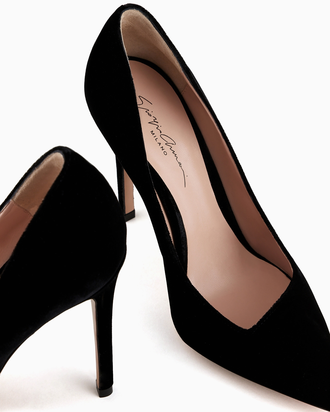 Velvet court shoes with an asymmetric top line - 3
