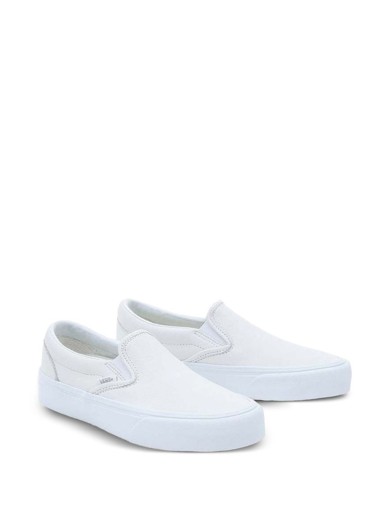 Vans Classic sneakers outlook