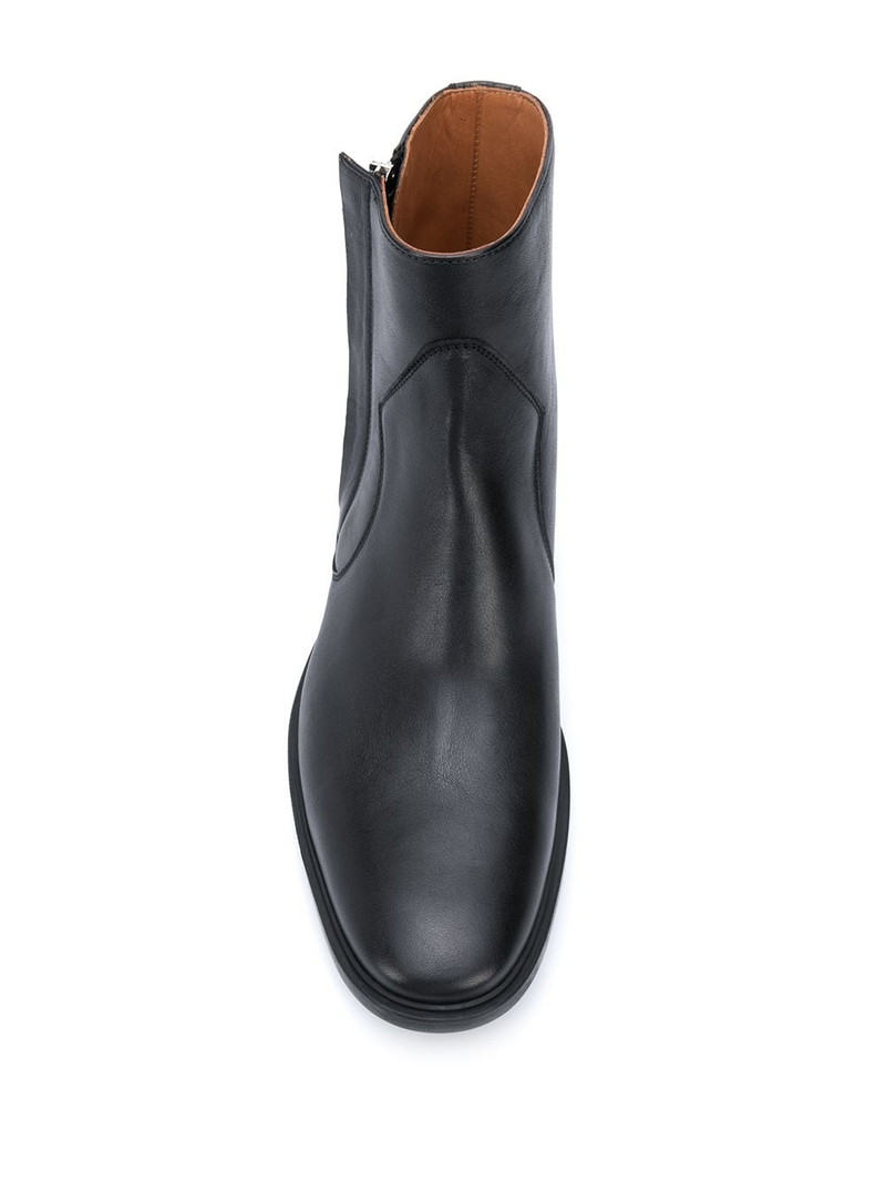 paperclip Chelsea boots 4