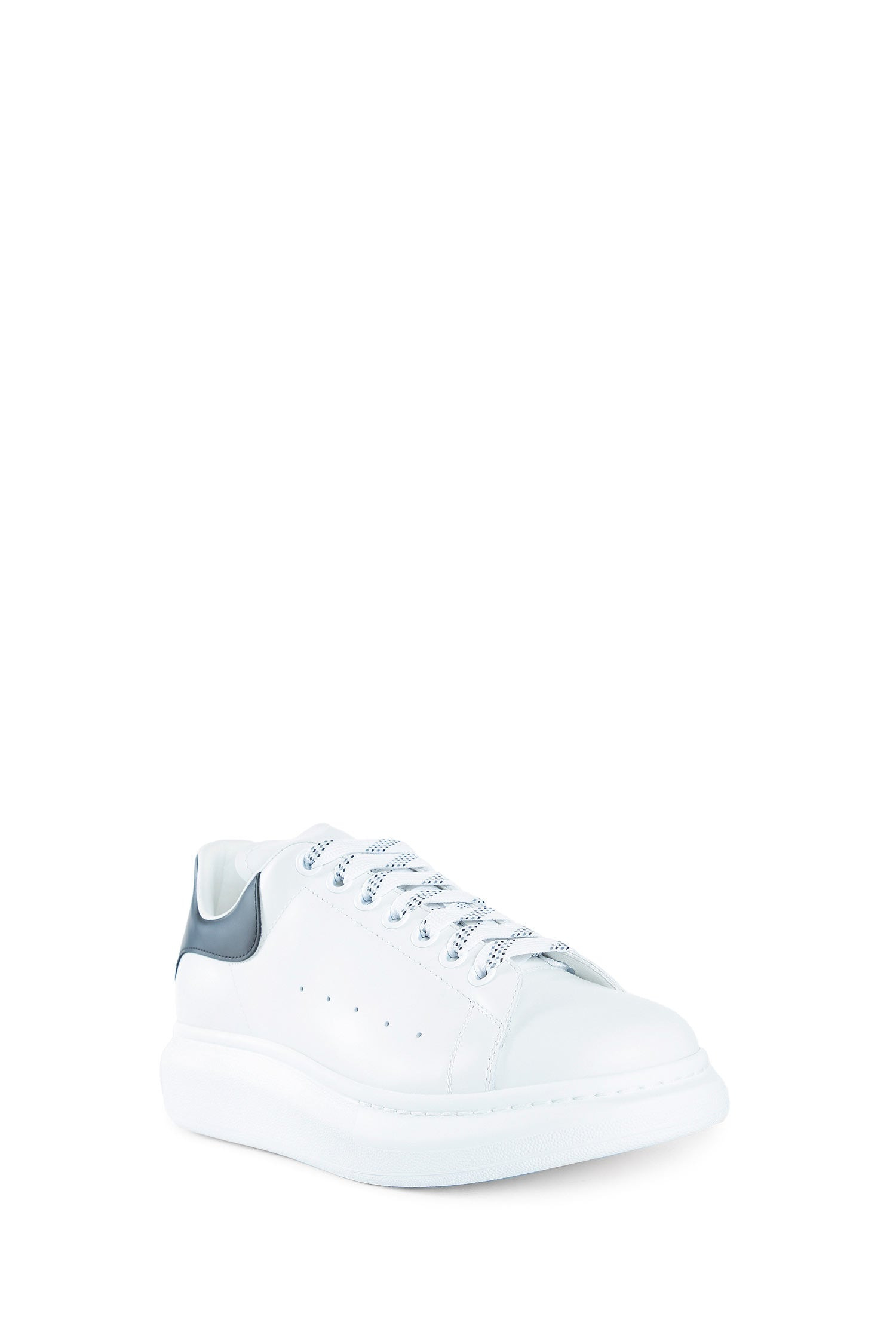 Oversized-Sneakers - 2