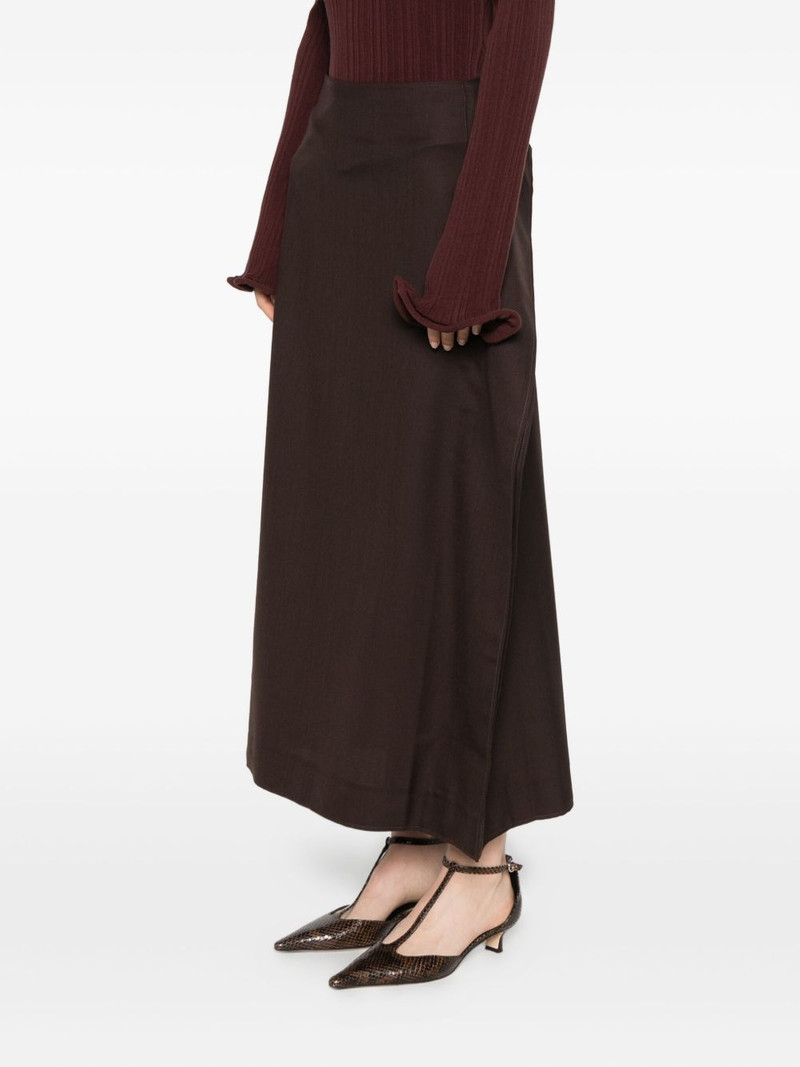 button slit skirt 3