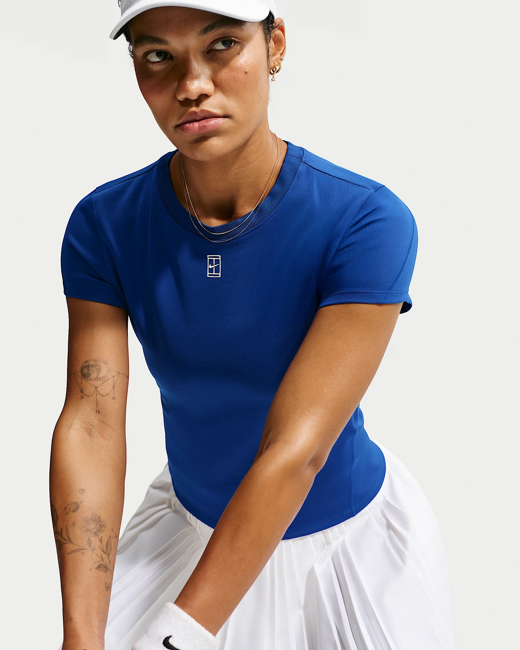 NikeCourt Advantage Women's Dri-FIT Short-Sleeve Tennis Top - 1