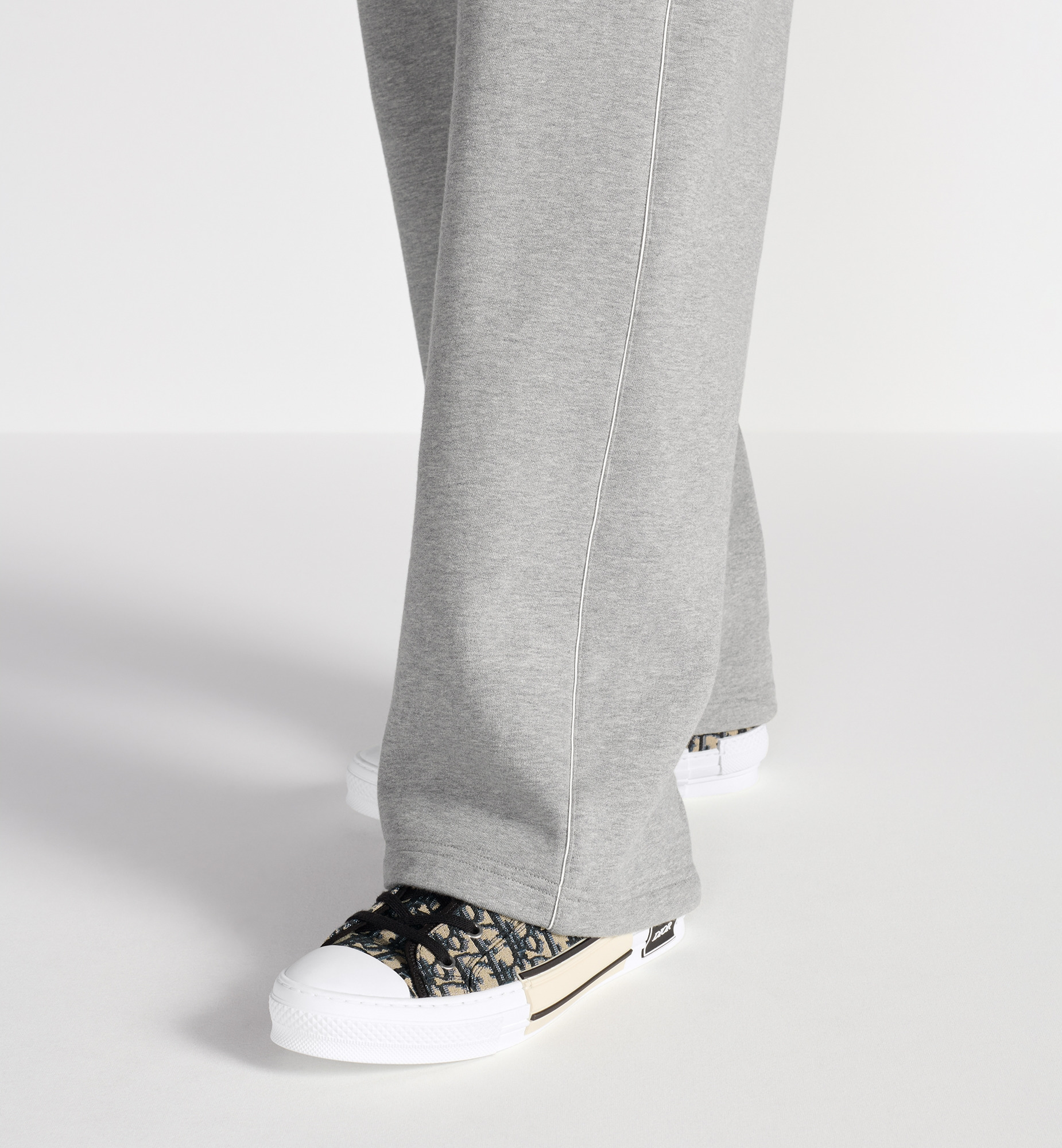 B23 High-Top Sneaker - 2