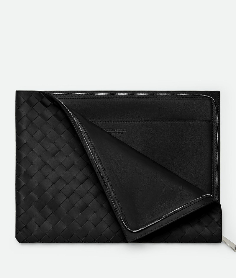Bottega Veneta half-zipped pouch outlook