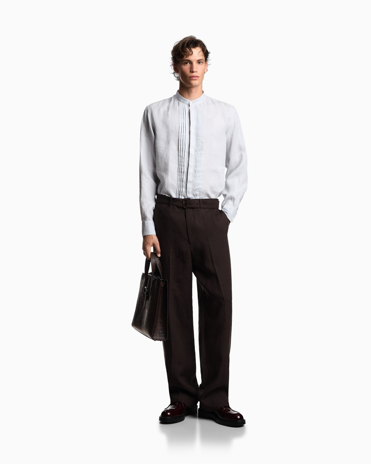 GARMENT-DYED LINEN SHIRT WITH GURU COLLAR AND PLEATED DETAIL - 2