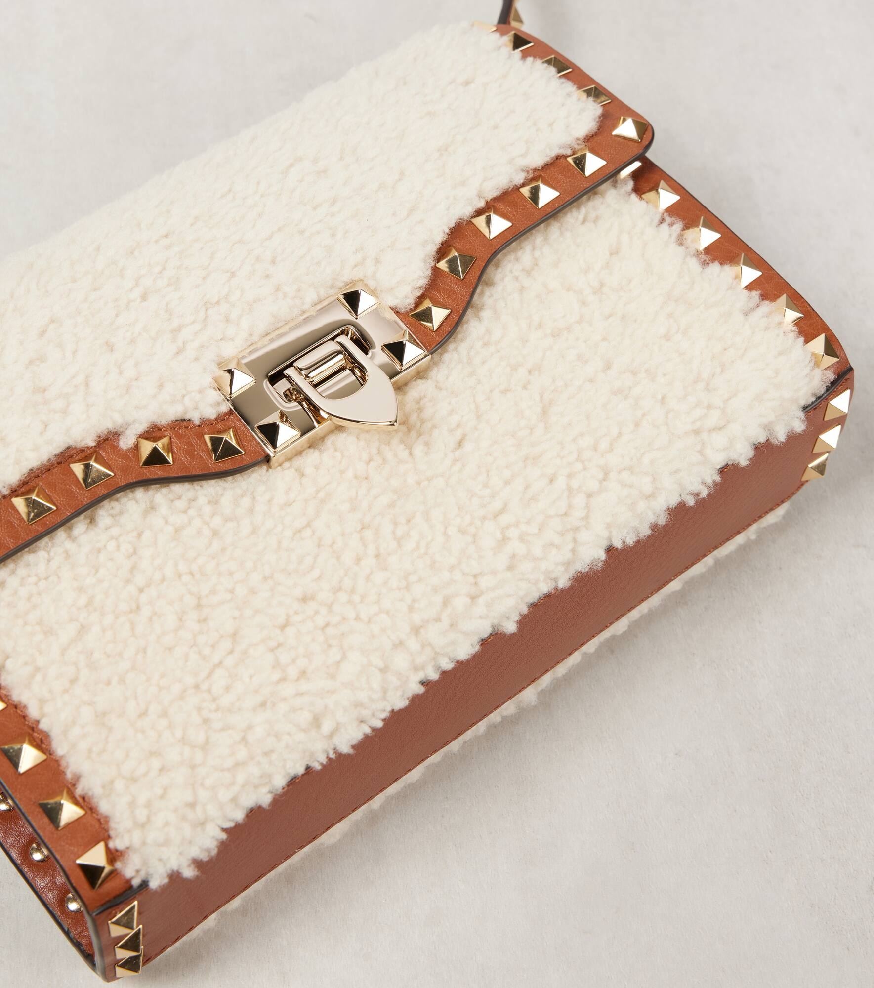 Rockstud Small shearling shoulder bag - 6