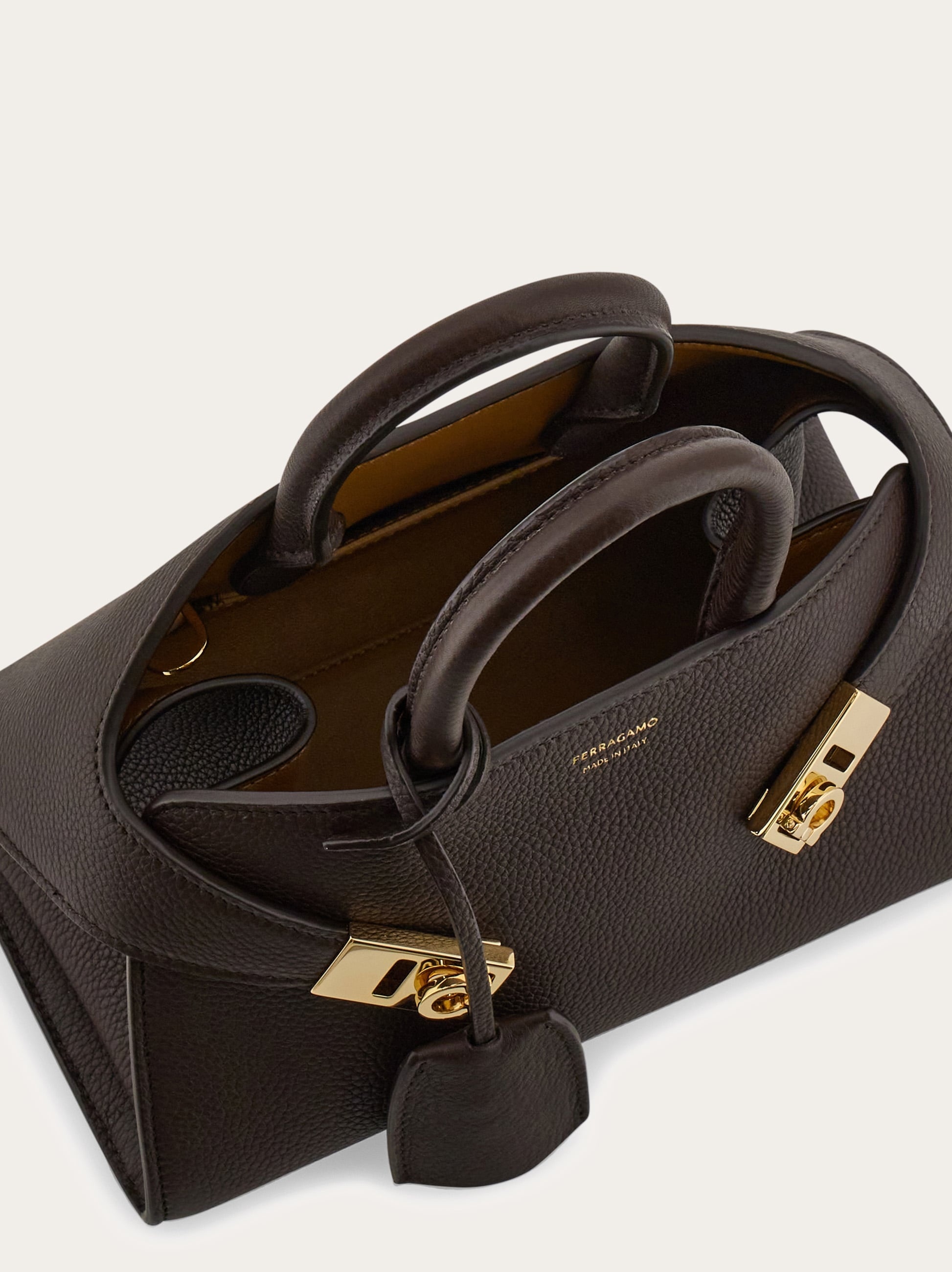 Hug bicolor handbag (M) - 6