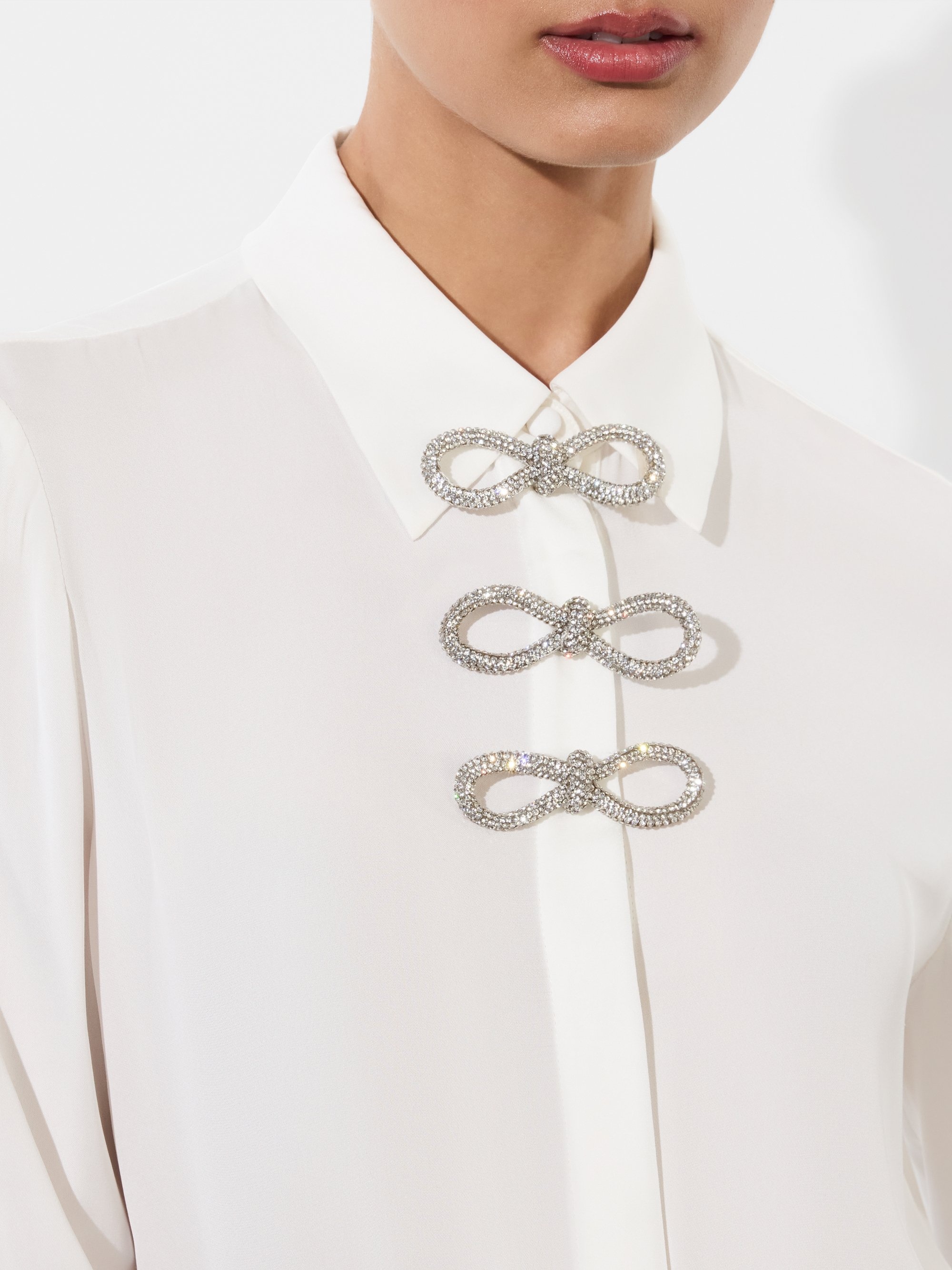 WILLA PLACKET TOP WITH EMBELLISHED BOW DETAIL - 5