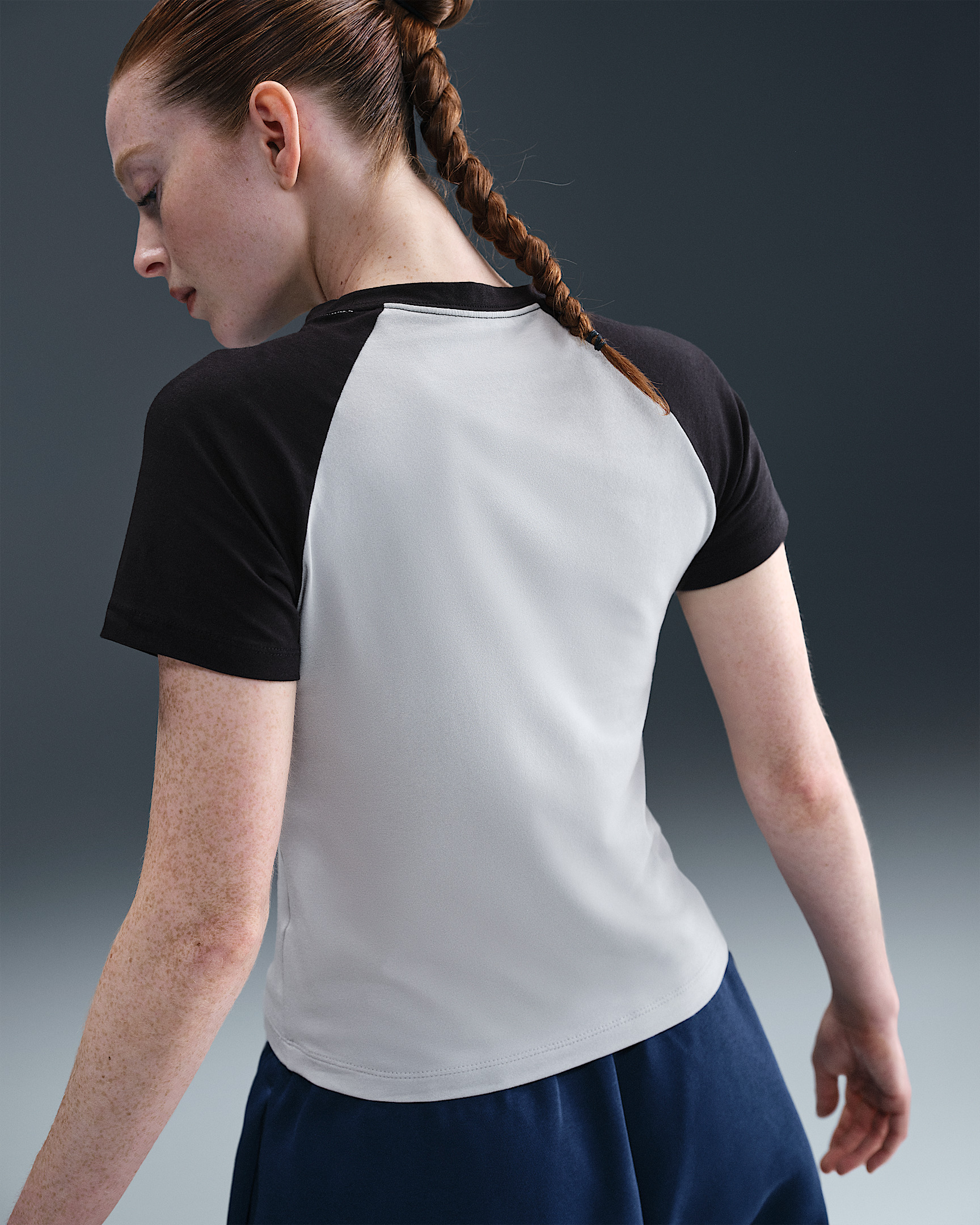 Nike Sportswear Chill Knit Women's Slim Graphic T-Shirt - 2