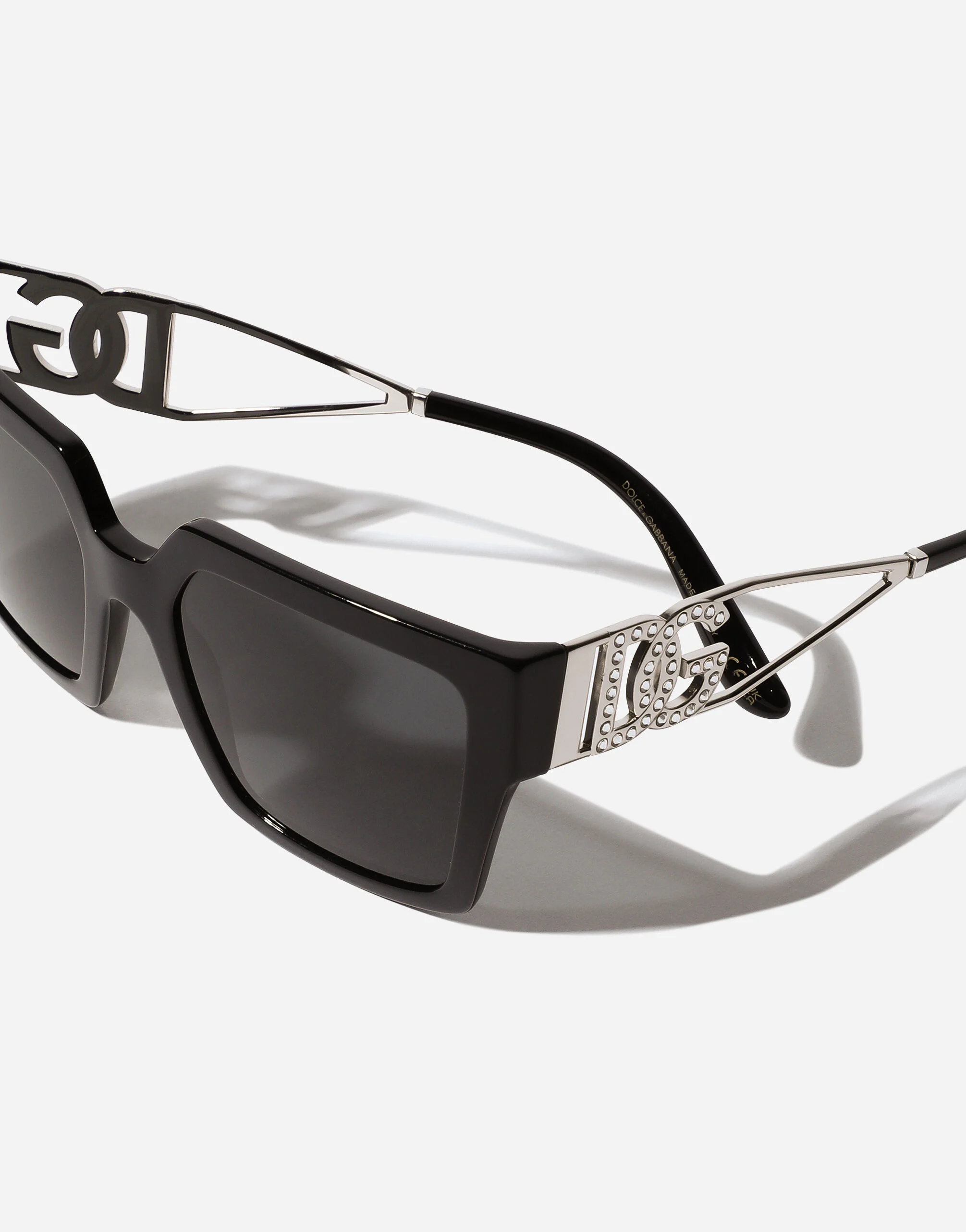 Dolce & Gabbana DG Diva Sunglasses | REVERSIBLE display picture 2