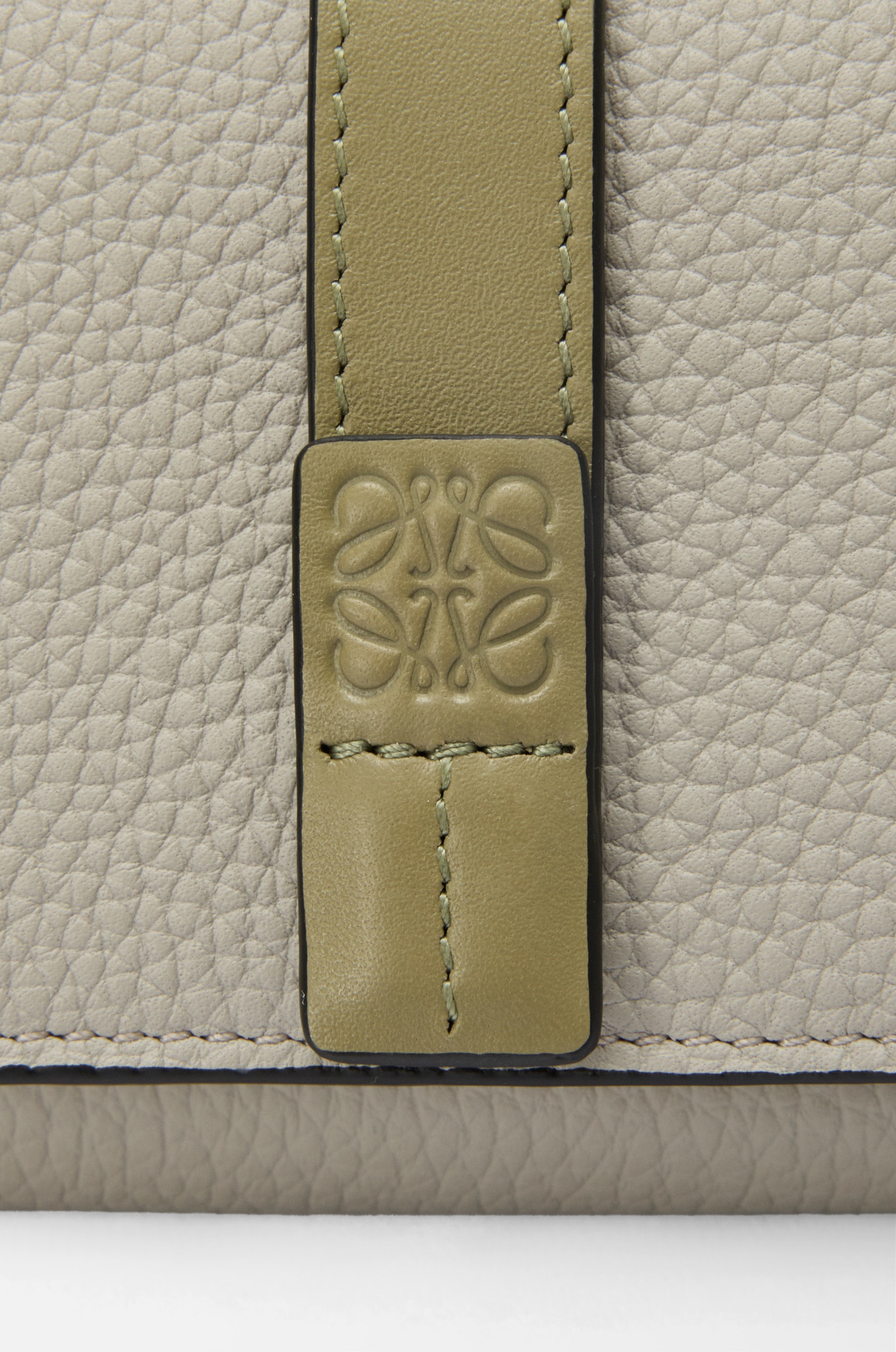 Trifold wallet in soft grained calfskin - 6