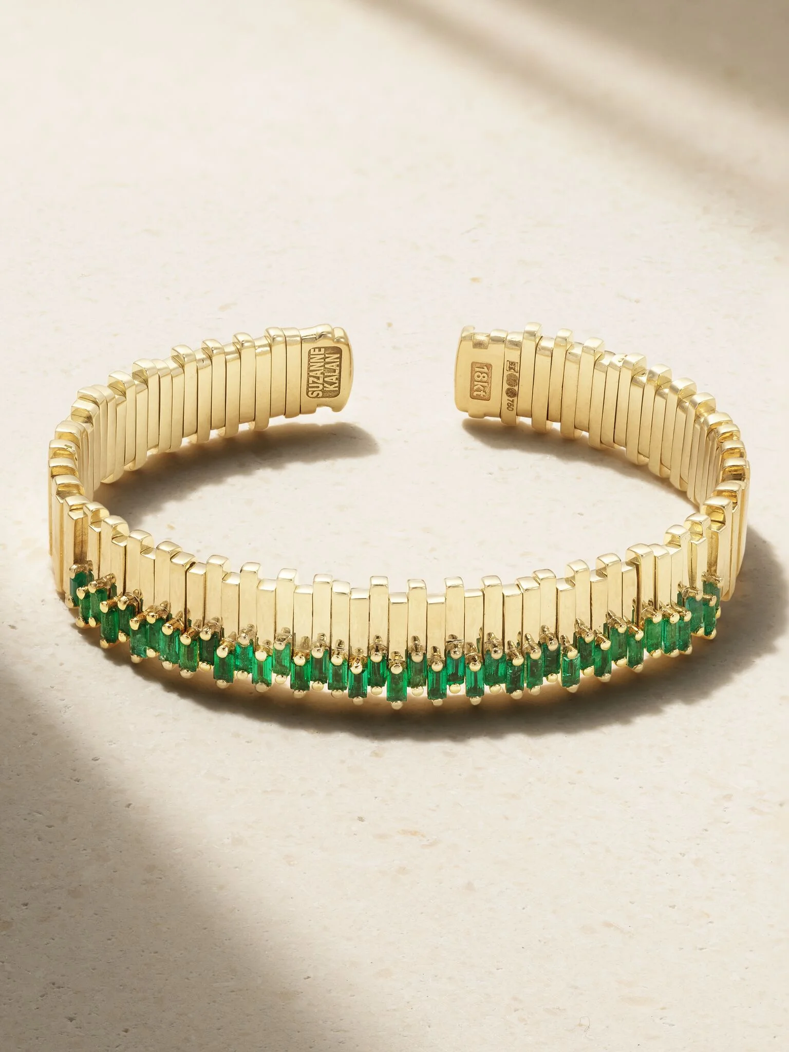 18-karat gold emerald bangle Gold - 1