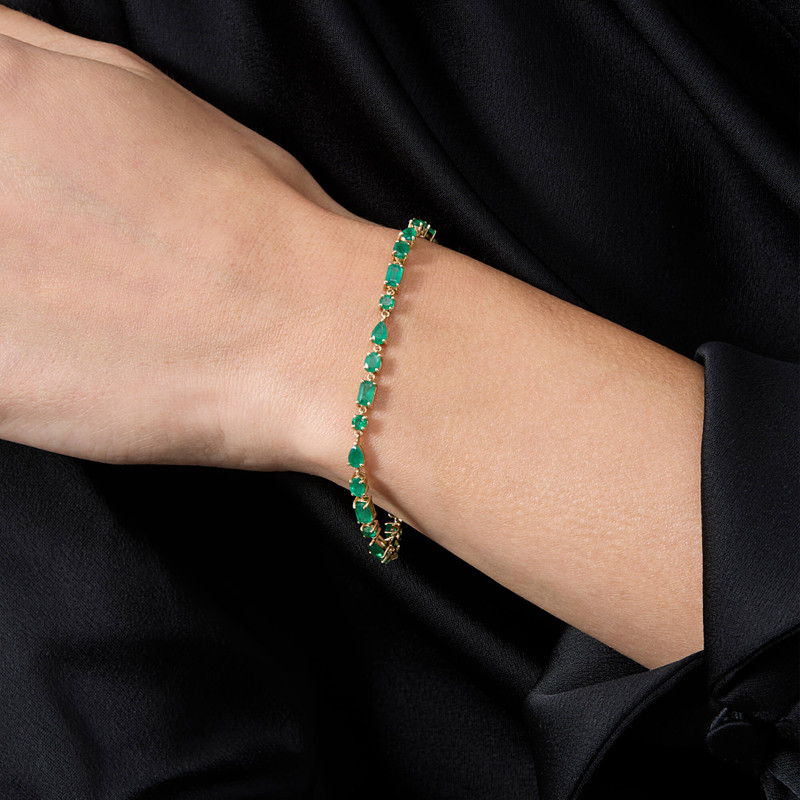 STONE AND STRAND Emerald Luxe Carnival Bracelet outlook