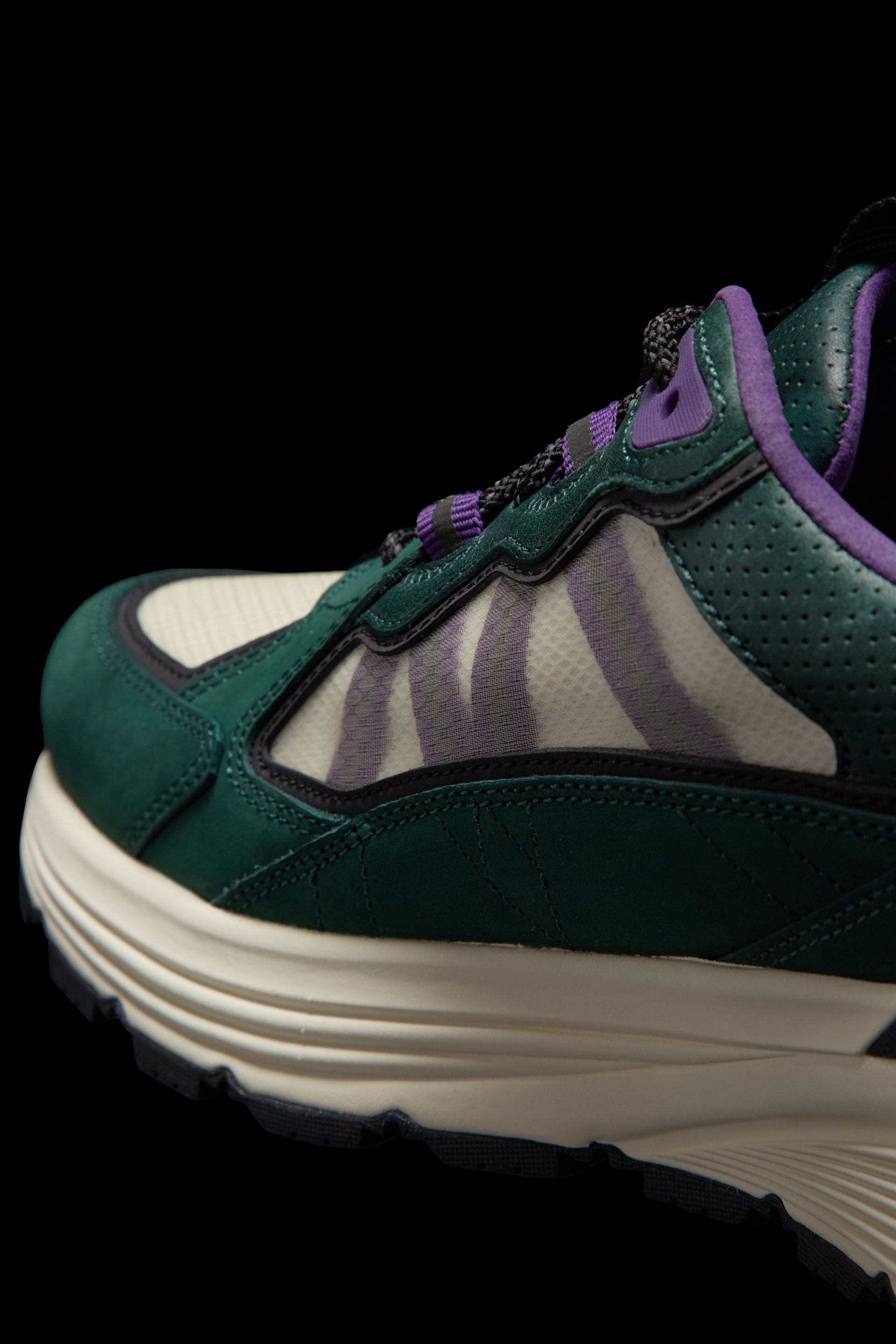 Lite Runner Sneakers - 7