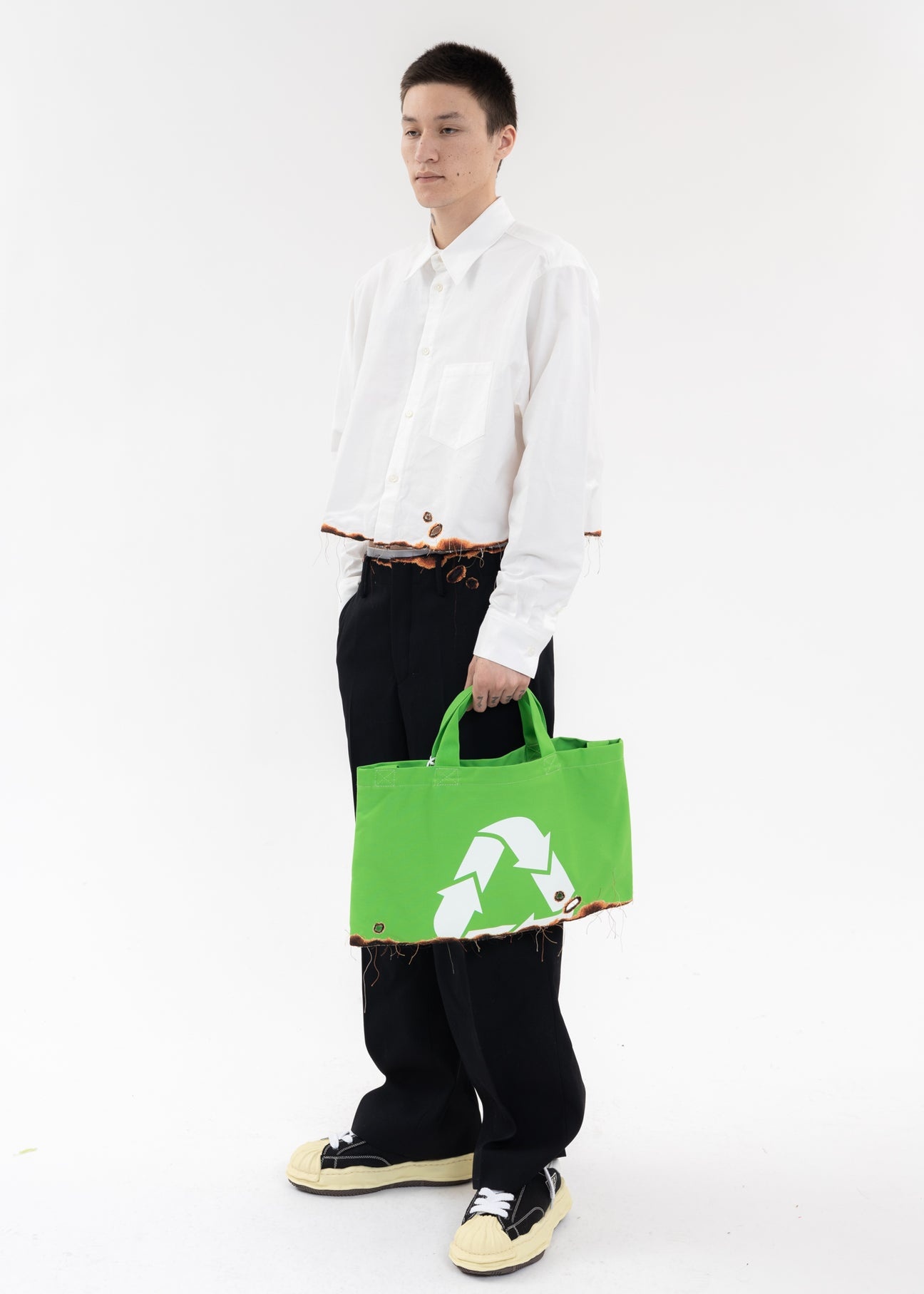 doublet バーニング EMBROIDERY SUPERMARKET BAG Doublet BURNING EMBROIDERY SUPERMARKET BAG - Blue | Garmentory
