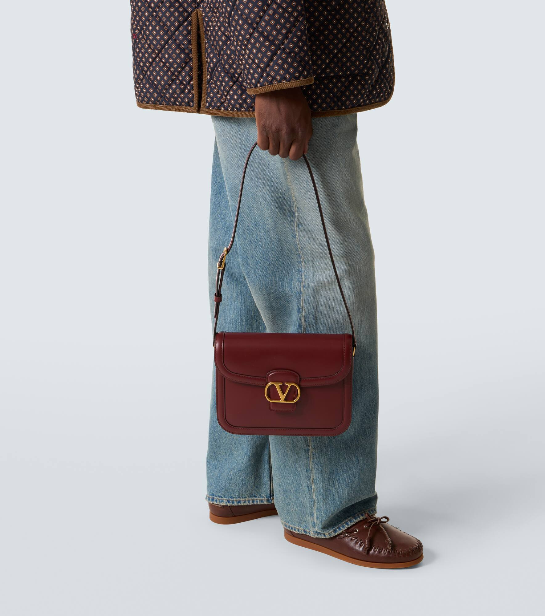 9TO5 VLogo leather shoulder bag - 2