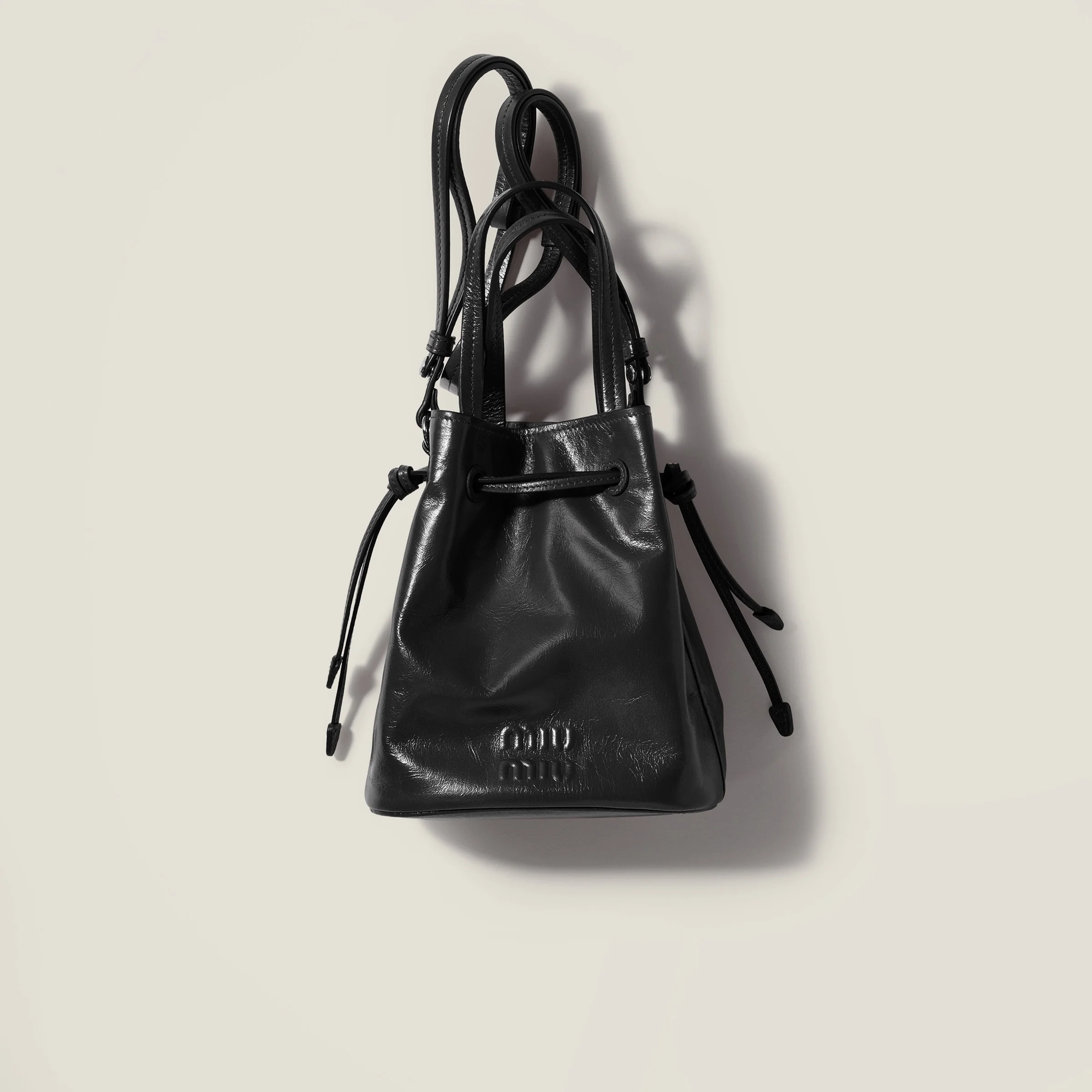 Shiny leather pouch - 1