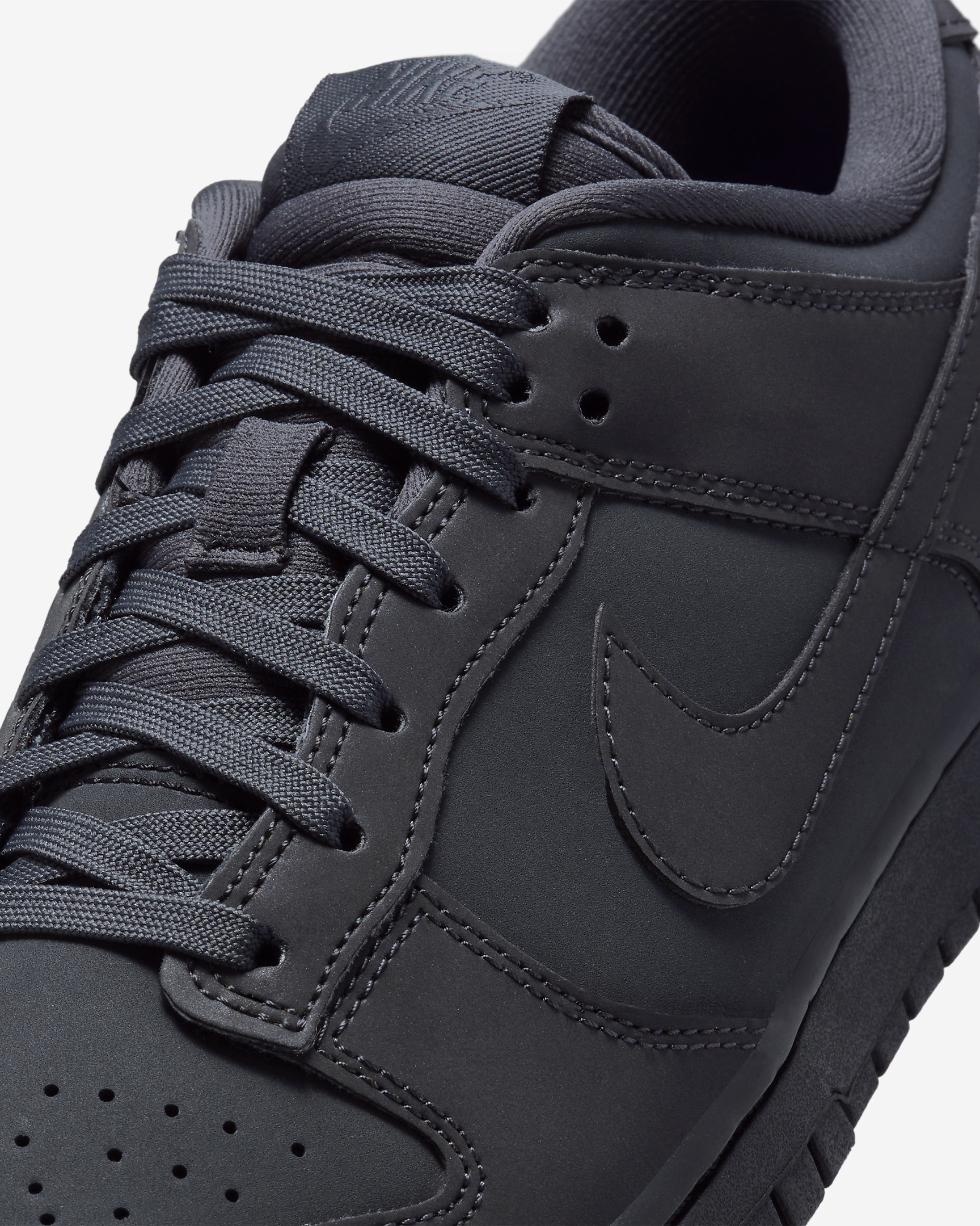 Nike Dunk Low Women's Shoes - 7