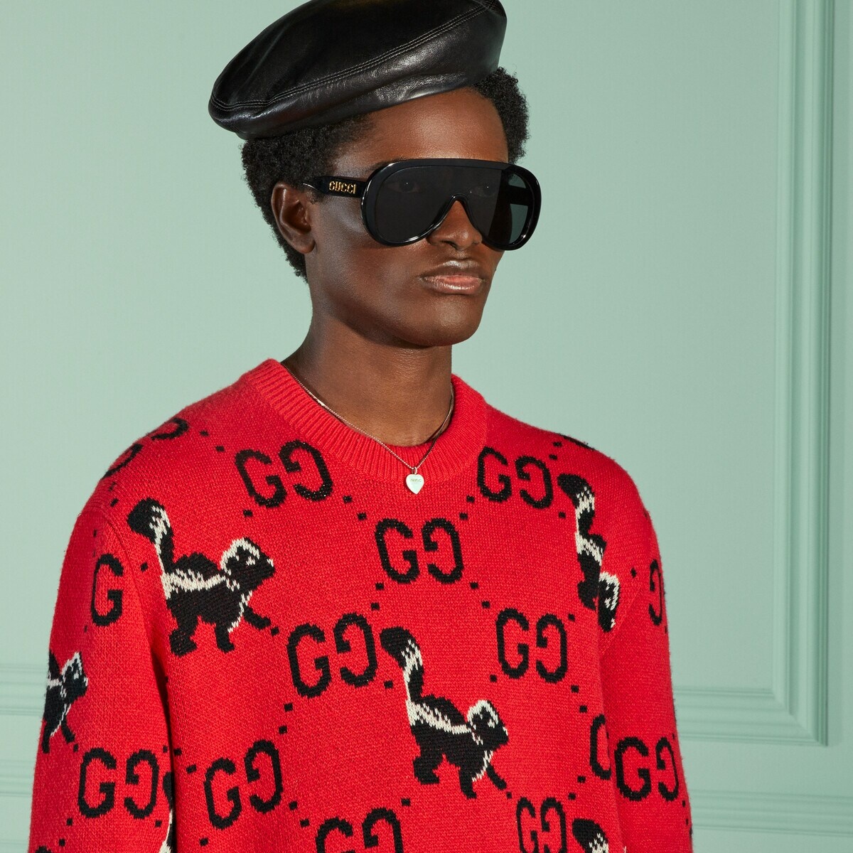 GUCCI レッド セーター スカンク GUCCI GG and skunk wool knit sweater | REVERSIBLE