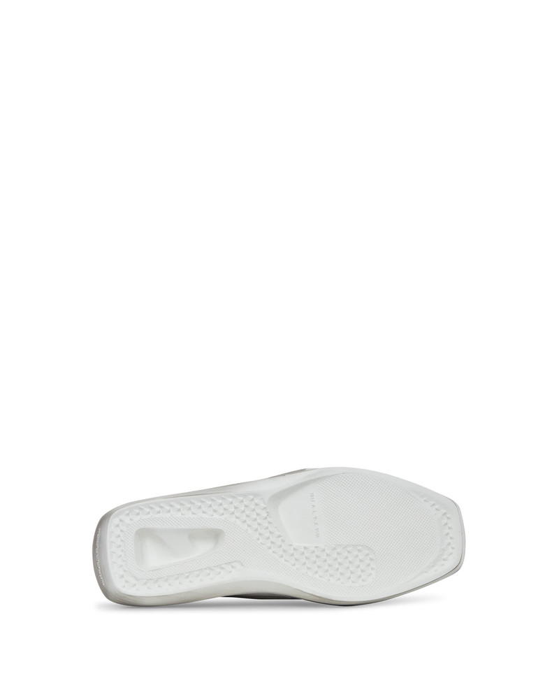 모모하이킹 SNEAKER 5