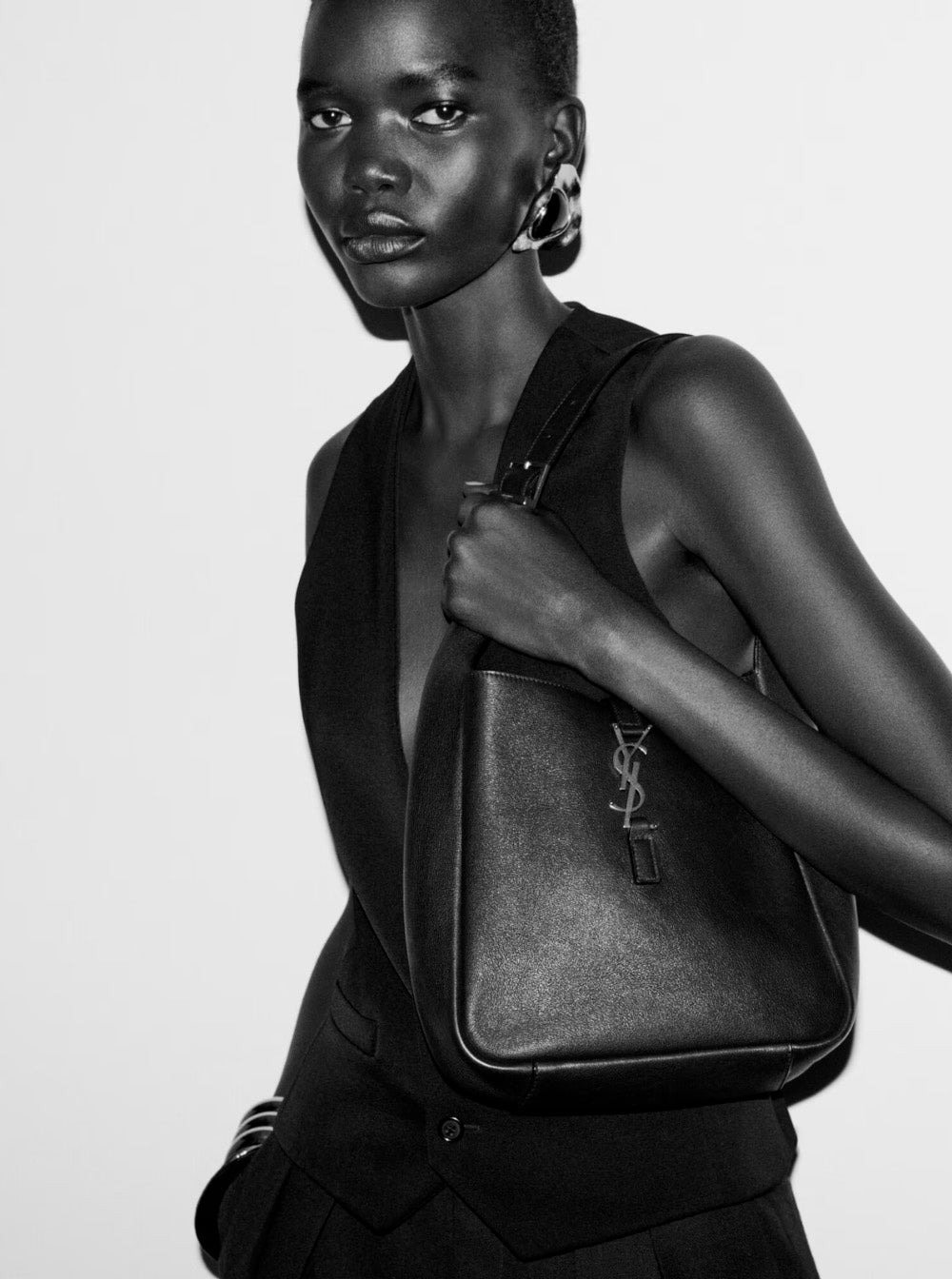Saint Laurent Women 'Le 5 À 7' Green Shoulder Bag With Cassandre Detail In Hammered Leather Woman - 6