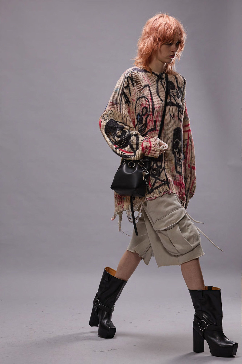 R13 PRINTED OVERSIZED SWEATER - SKULL GRAFFITI PRINT outlook