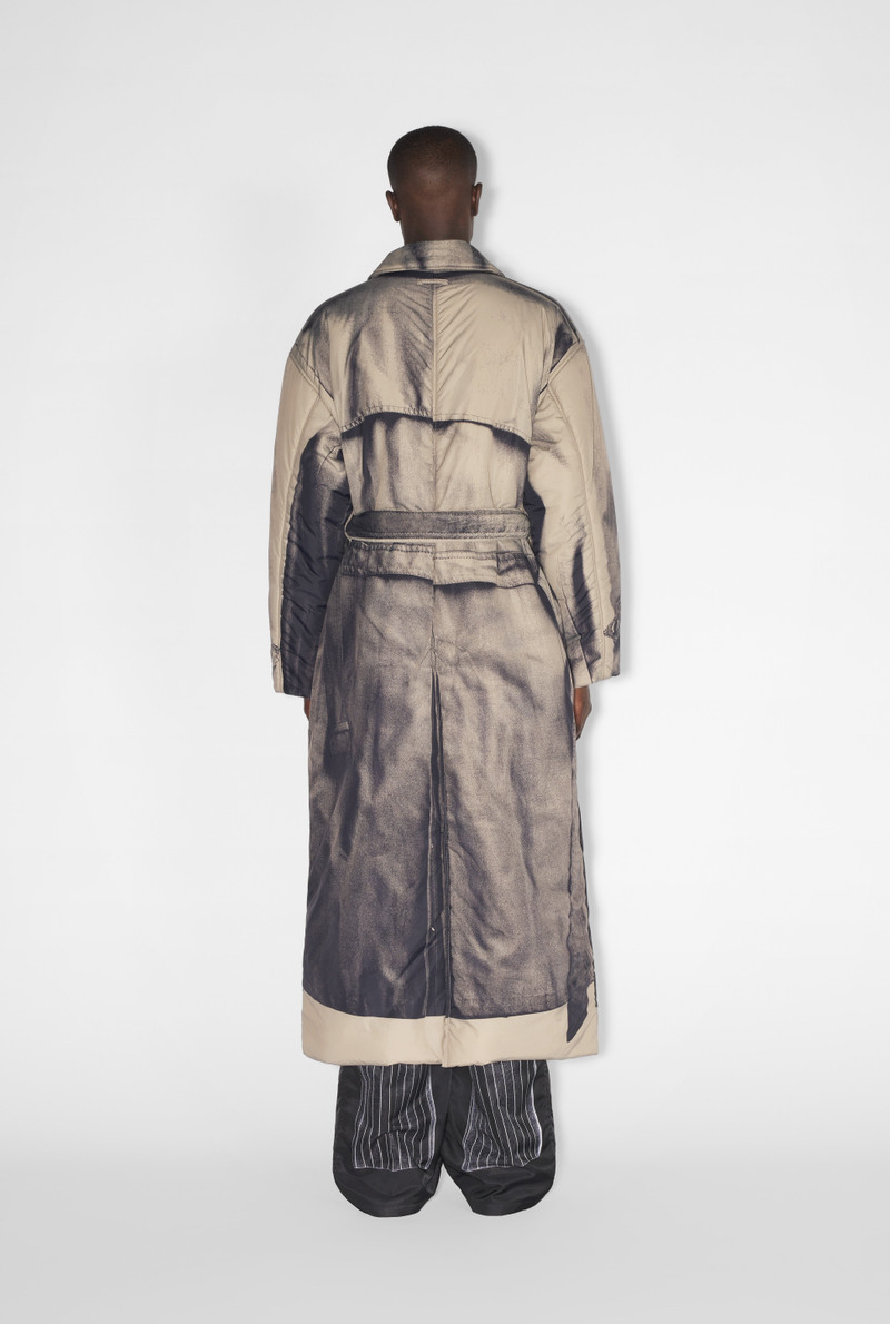 THE TROMPE-L'ŒIL PADDED COAT 7